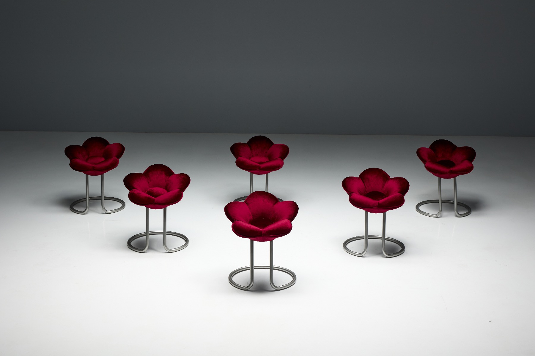 Sculptural seating with floral geometry