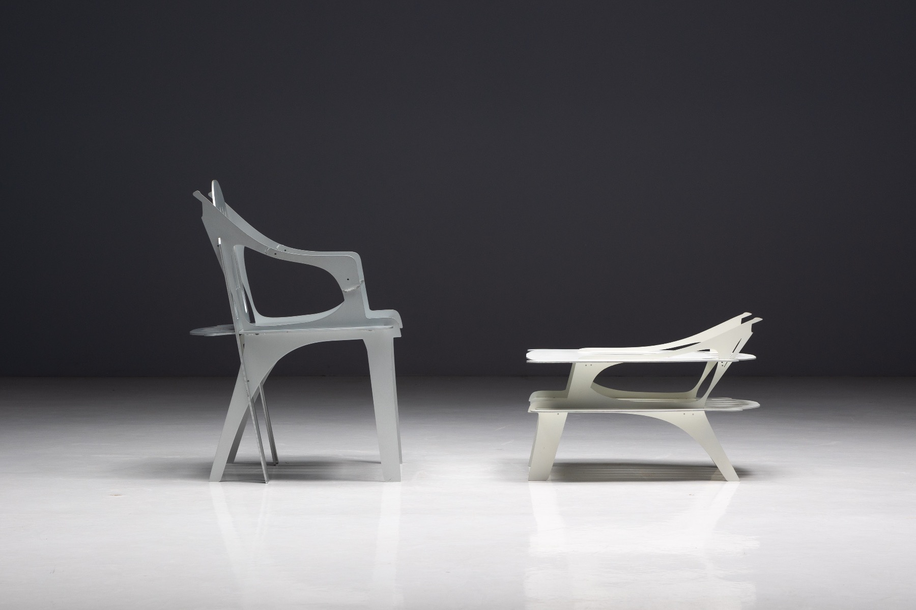 Contemporary European Flatscreen chair design