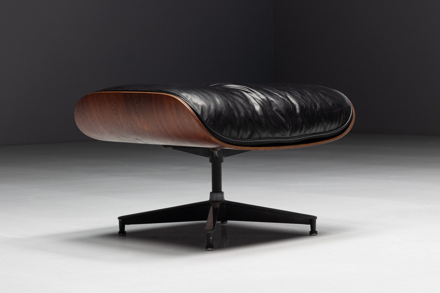 Mid century modern Eames Lounge Chair and Ottoman USA