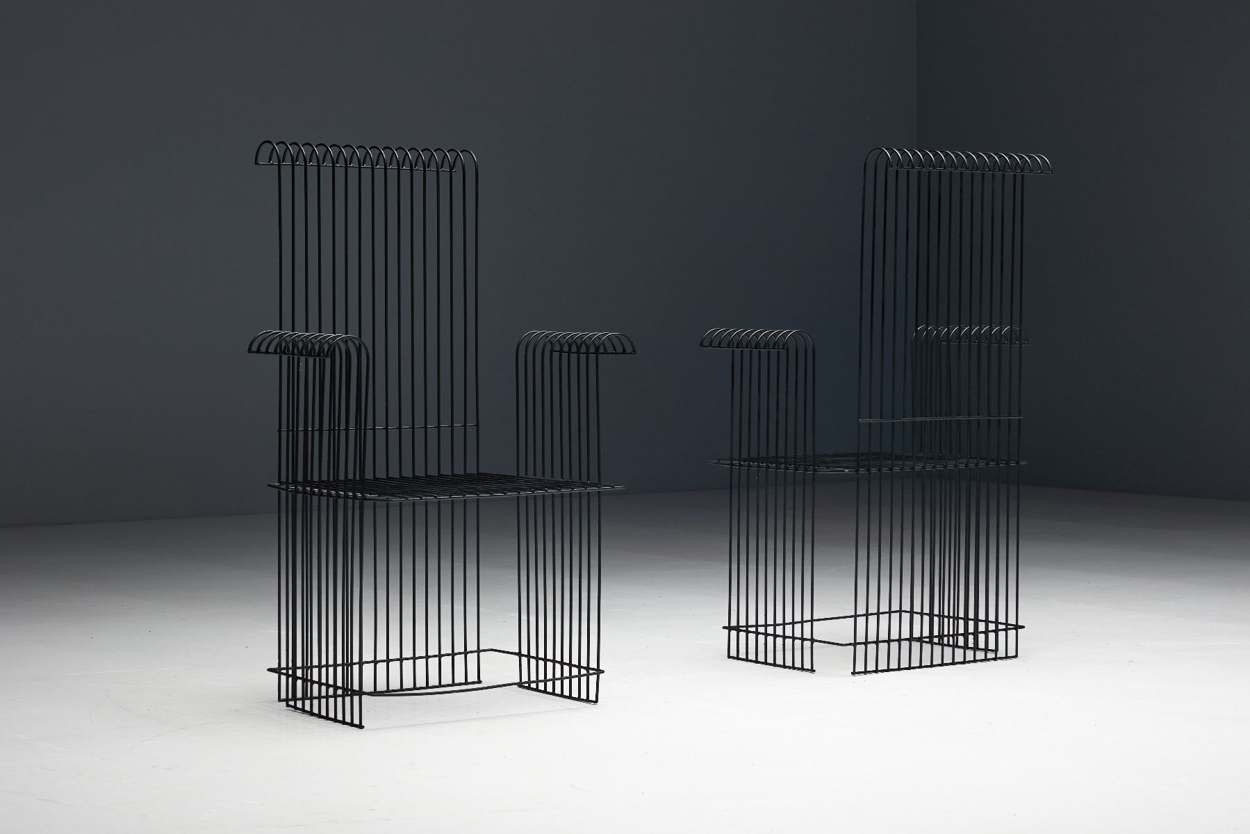 Lightweight modernist wire seating set