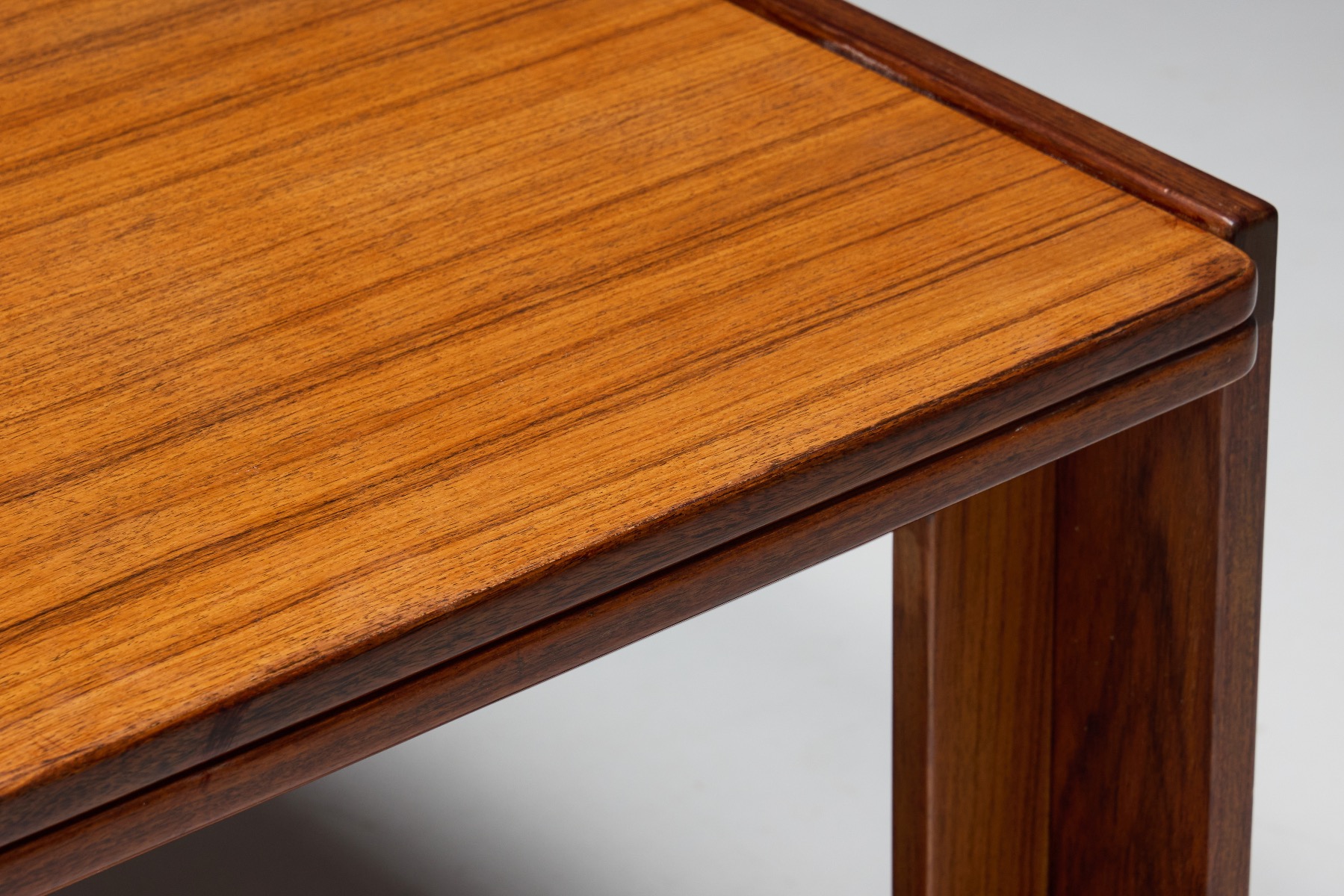 Italian mid century dining table with sculptural form
