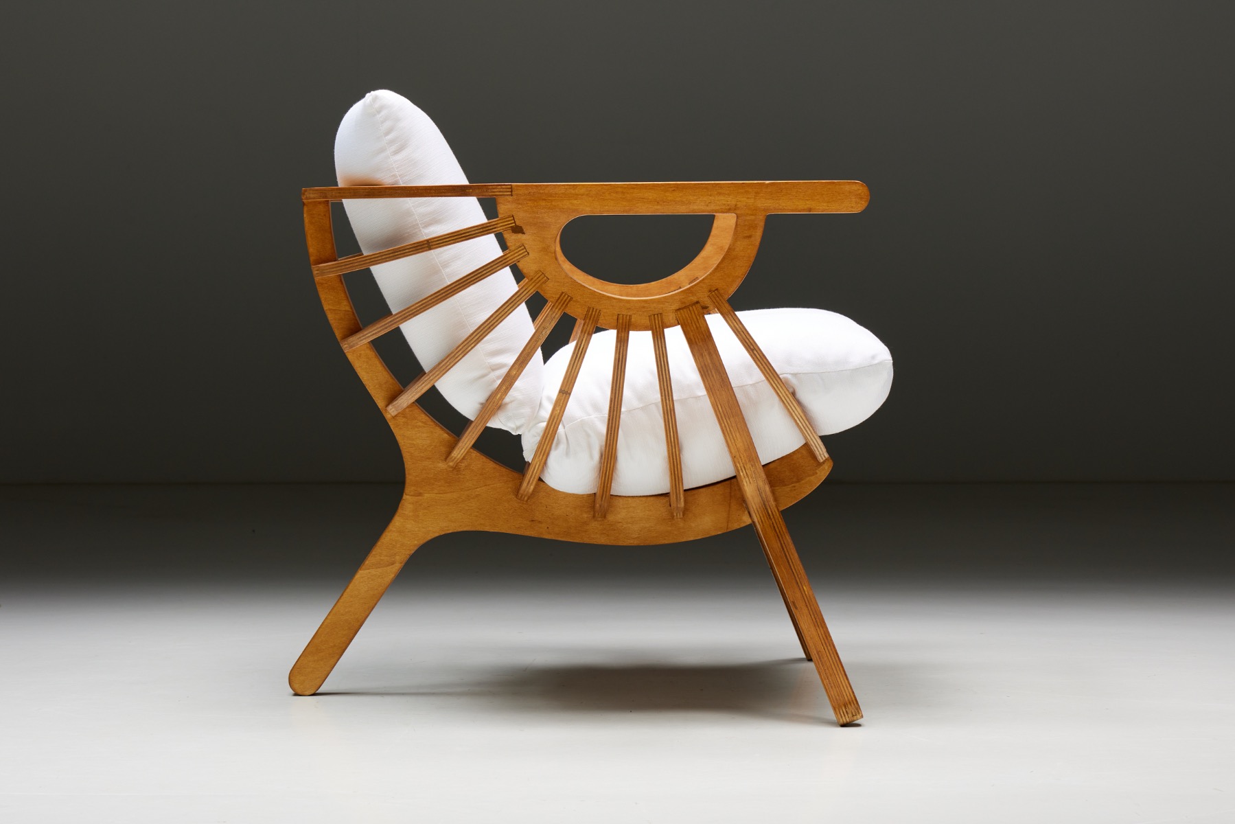 Designer seating shell lounge chair from the 1980s