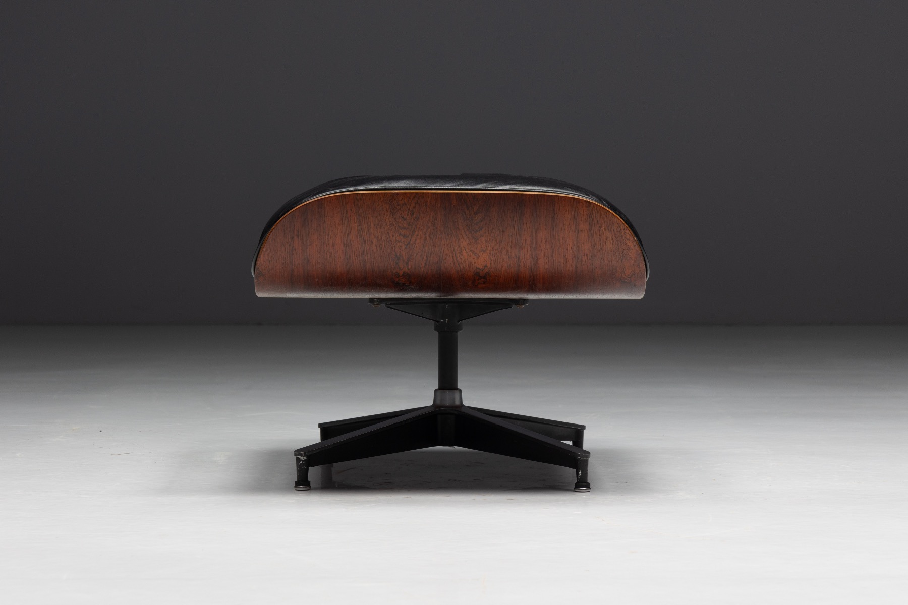 Original 1957 Eames Lounge Chair and Ottoman pair
