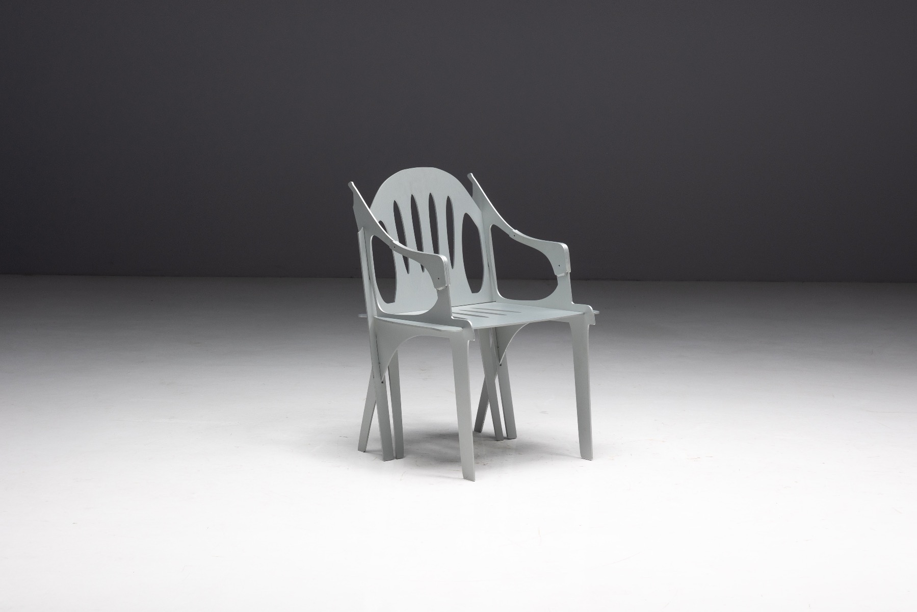Contemporary chair from the Flatscreen series