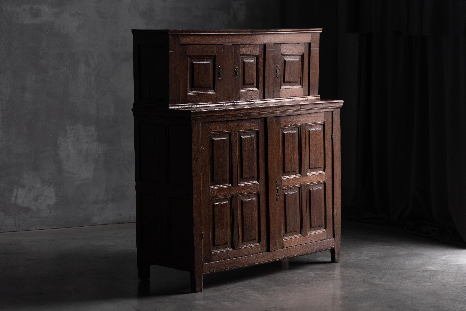 18th century oak cabinet with traditional craftsmanship