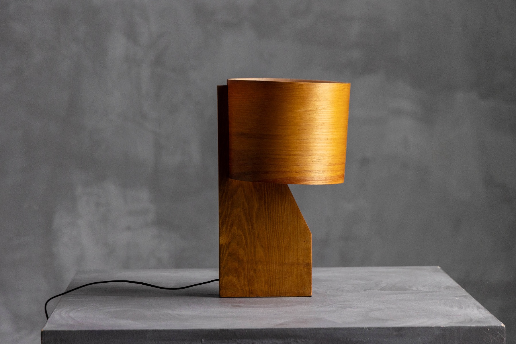 1960s veneer table lamp with warm mid century character