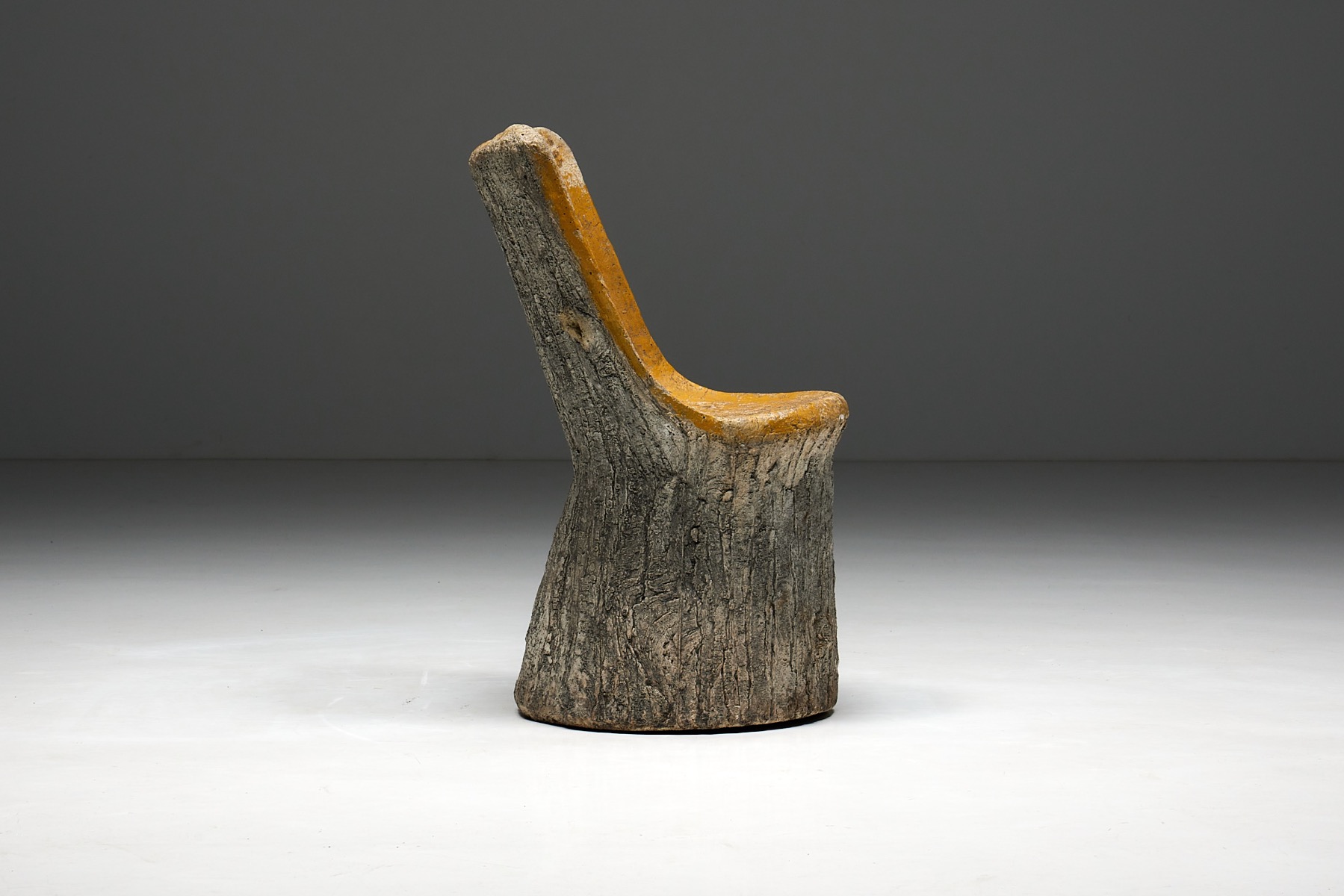 1970s sculptural chair crafted in concrete