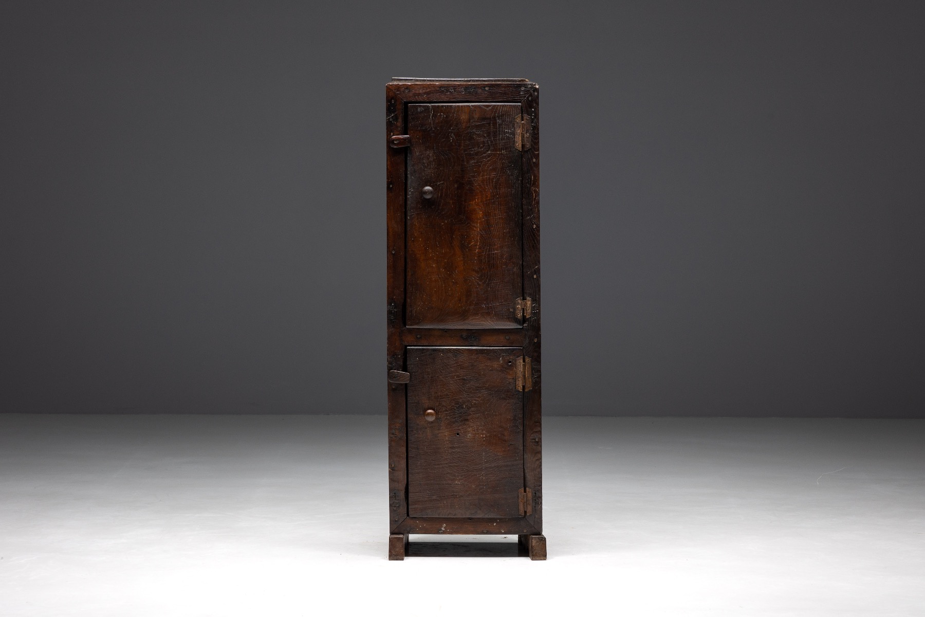 Antique French travail populaire cabinet in wood from the 1850s
