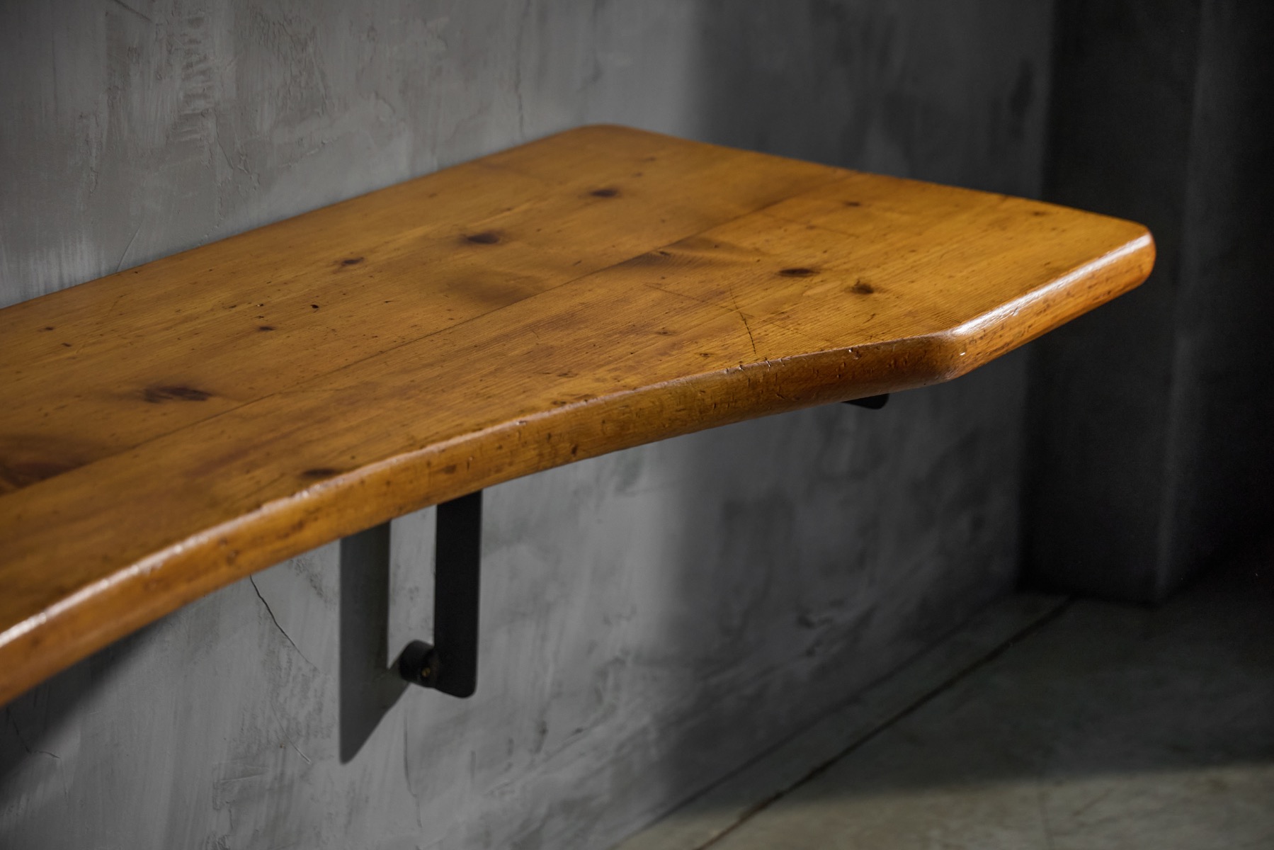 French modern wall mounted desk by Charlotte Perriand from the 1970s
