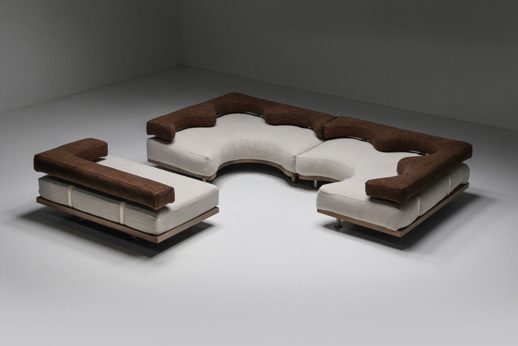 Felicerossi sectional sofa in Italian postmodern design