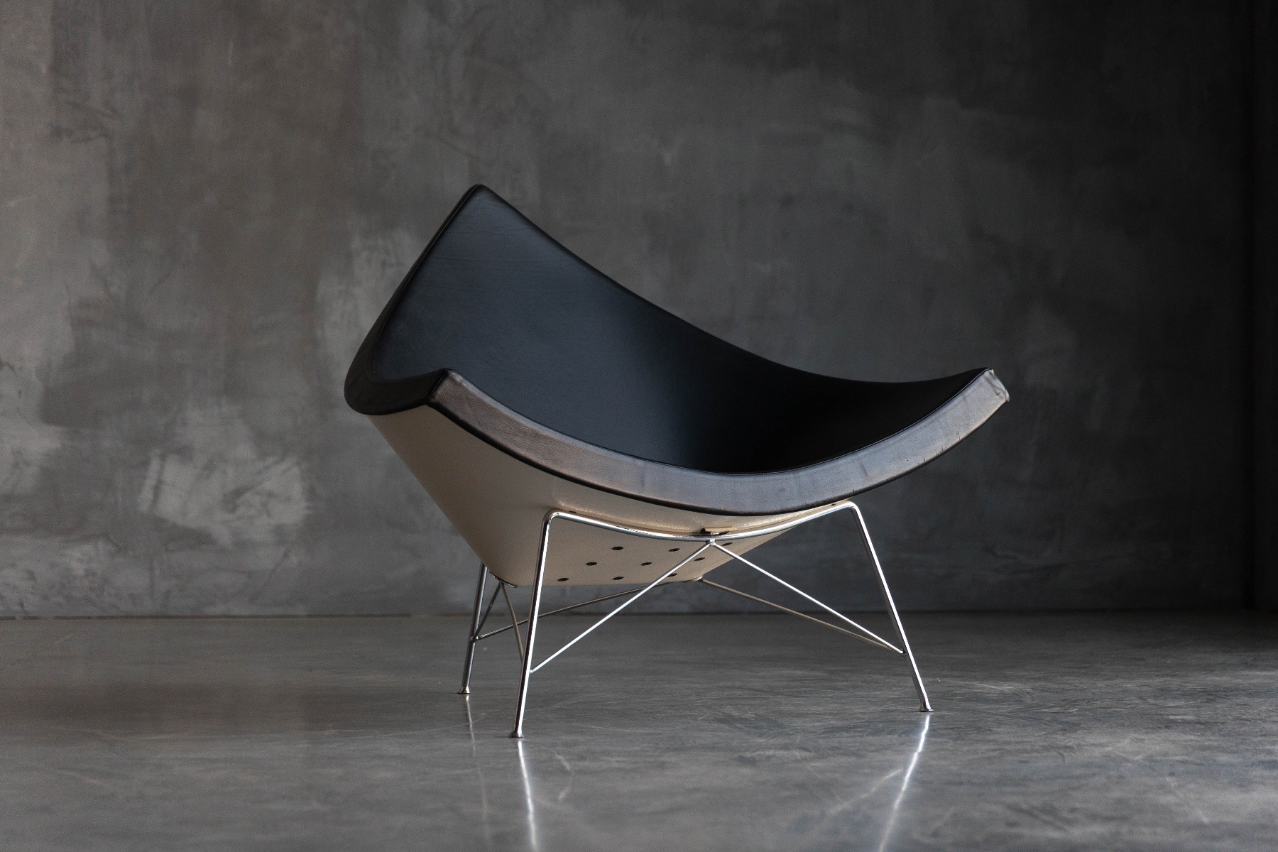 1950s Vitra Coconut lounge chair by George Nelson
