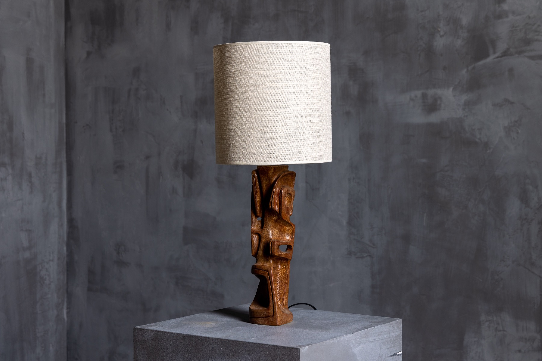 Gianni Pinna table lamp in sculptural design