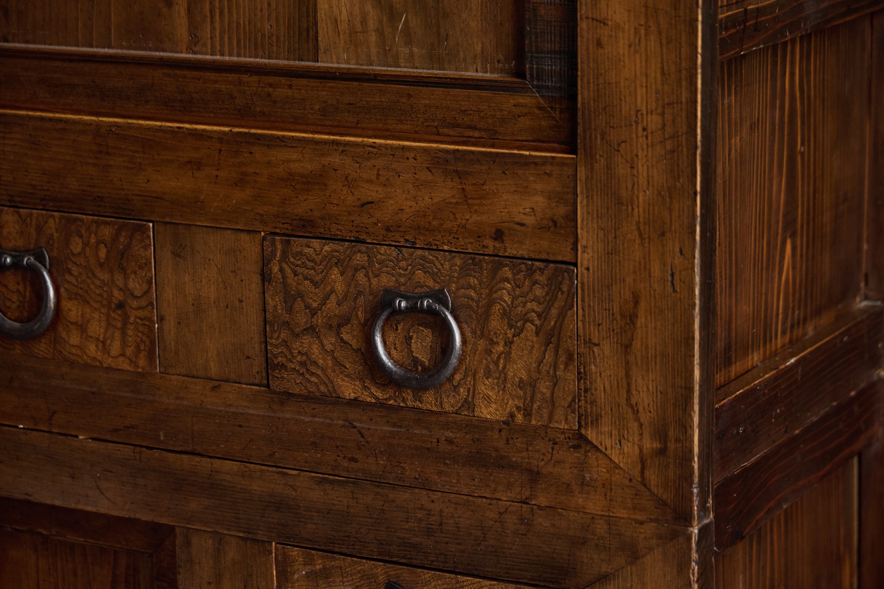 19th century Japanese Mizayu Tansu cabinet with iron fittings