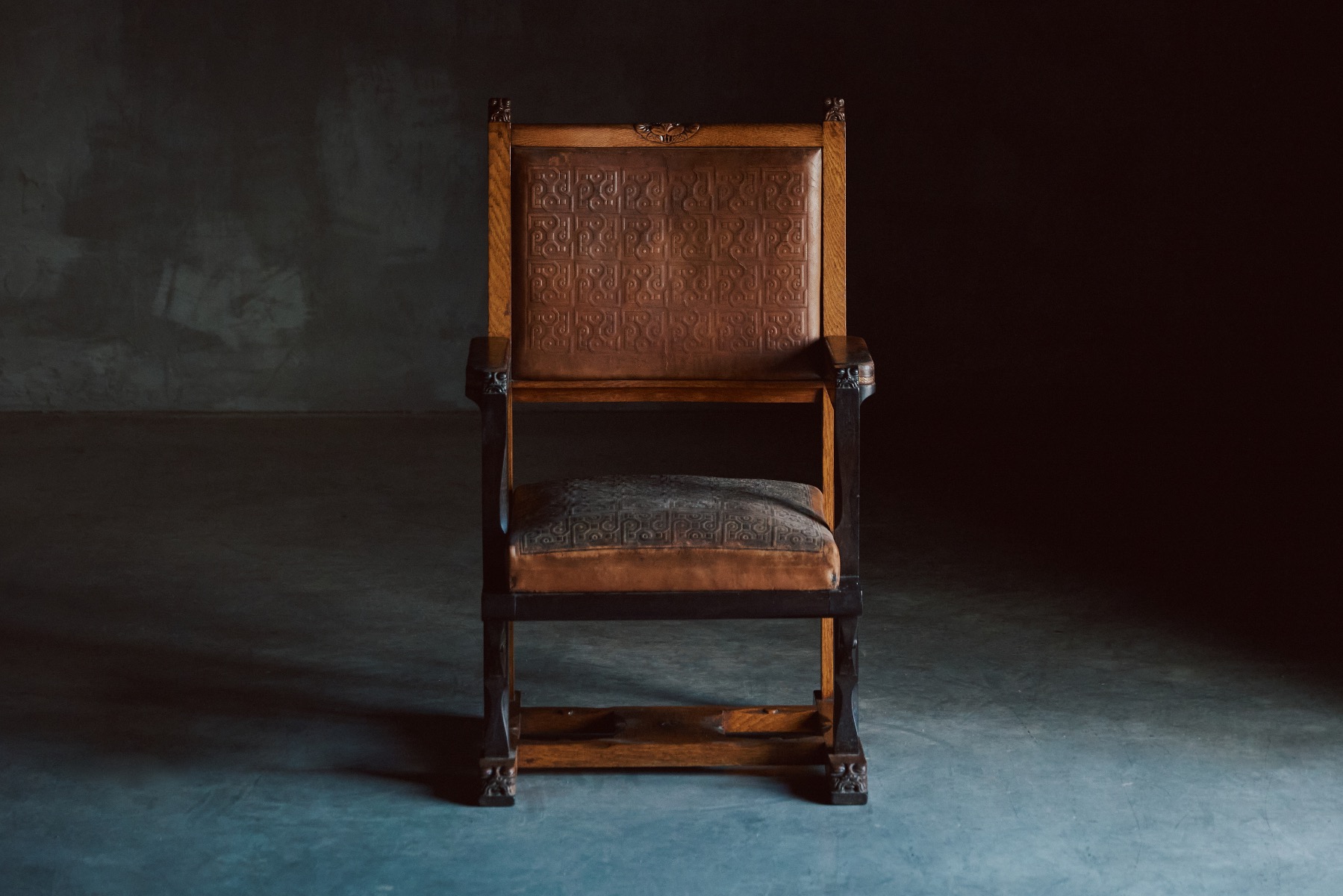 Lion Cachet armchair Dutch art nouveau from the 1920s design
