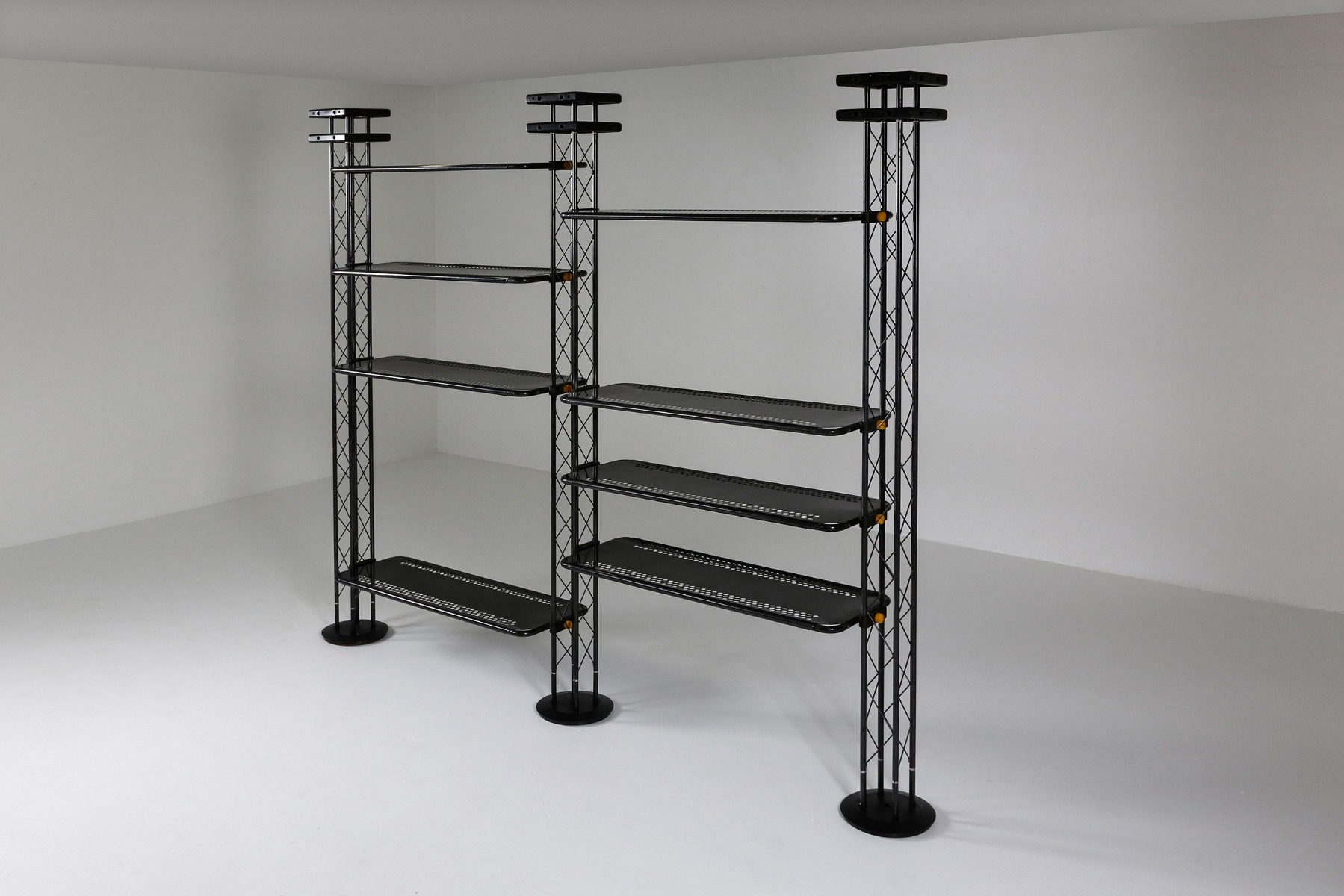 Orezero shelving system Italian postmodern from the 1980s design