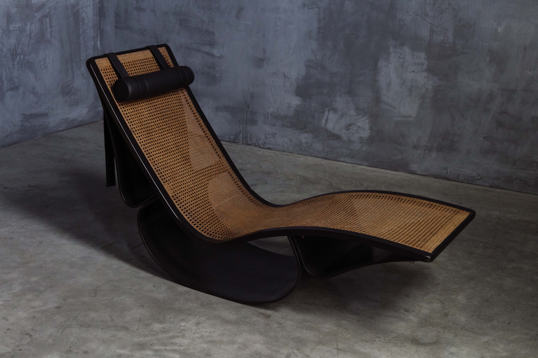 Oscar Niemeyer Rio chaise longue