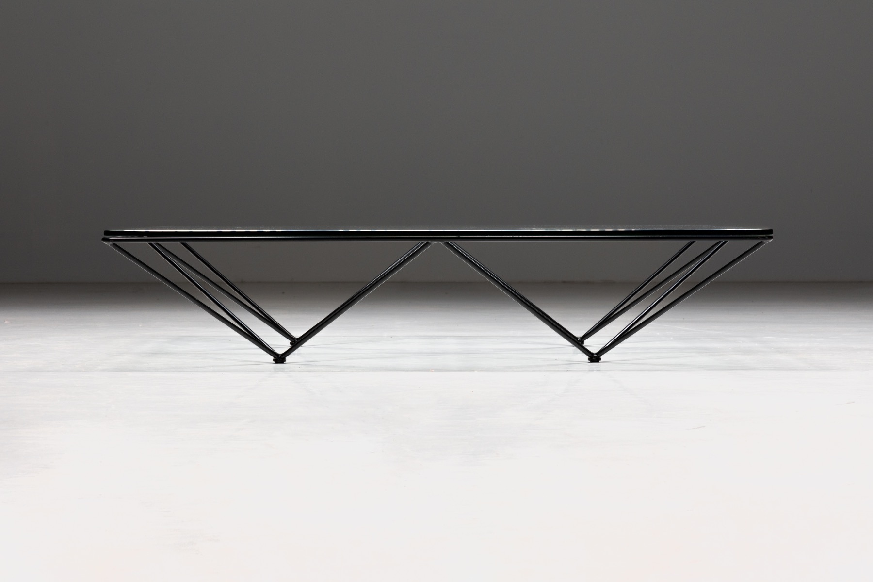 Paolo Piva Alanda coffee table for B&B Italia design