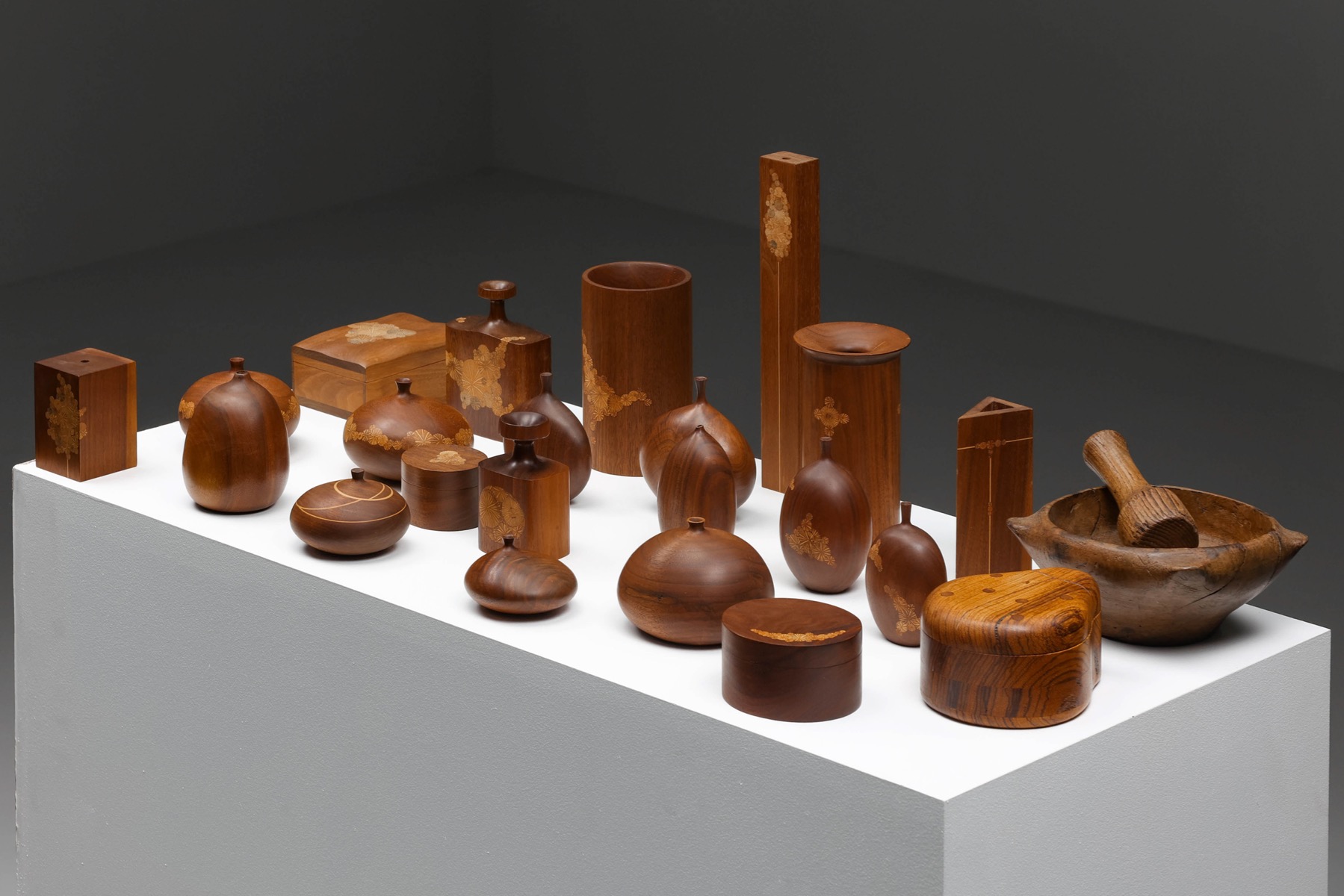 Roger Sloan wood sculpture from the 1970s design