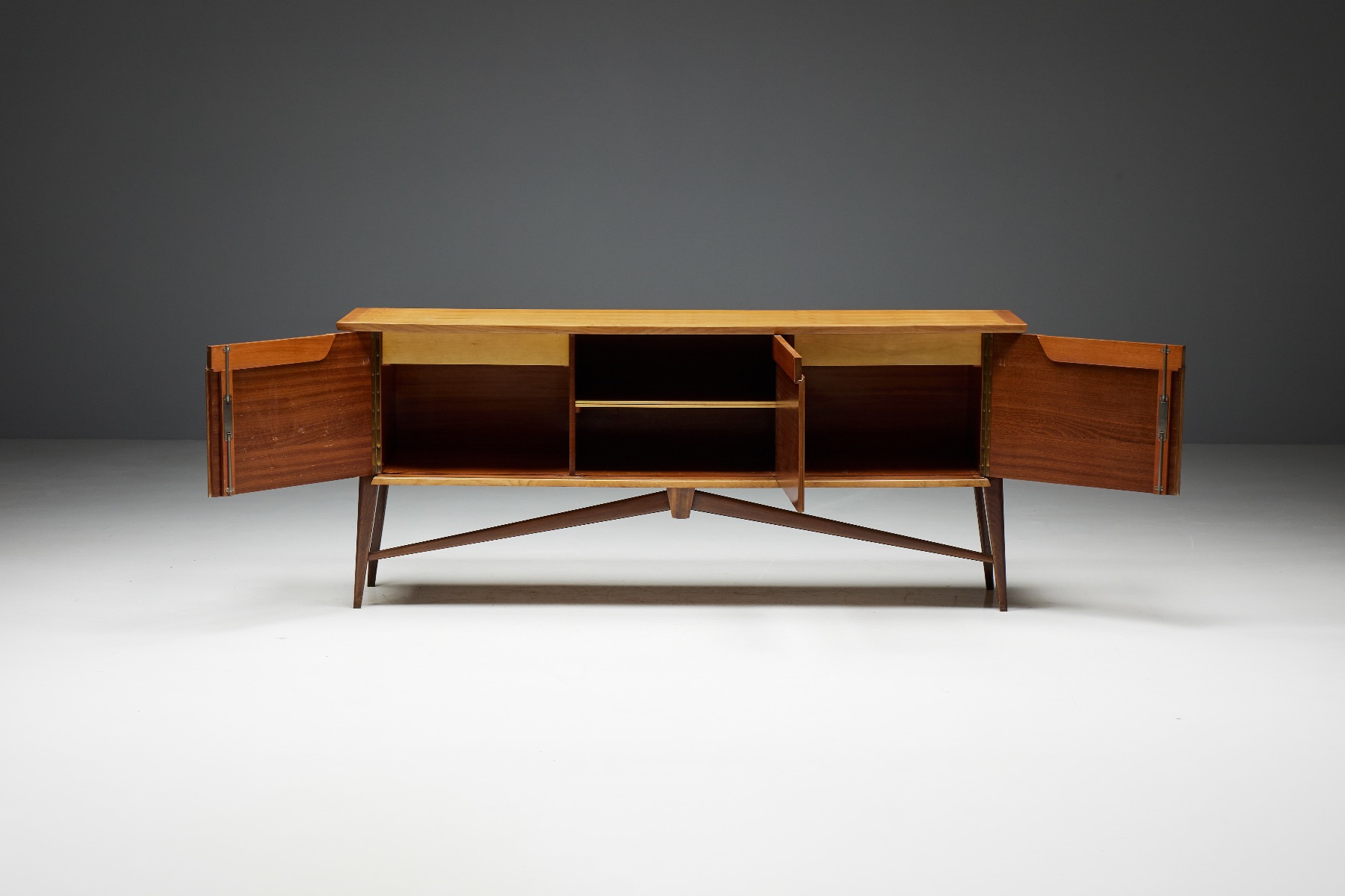 Vandenbulcke sideboard for De Coene design