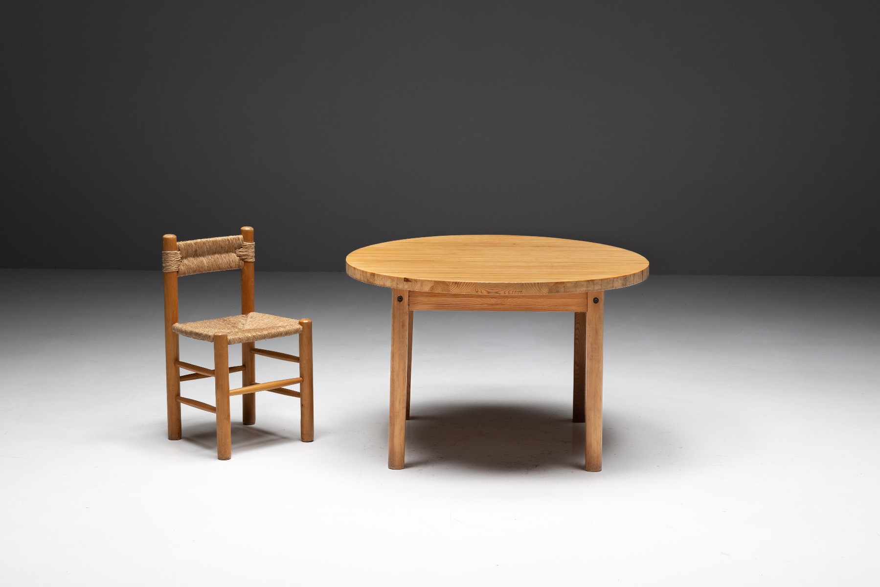 Vintage pine dining table in Charlotte Perriand style