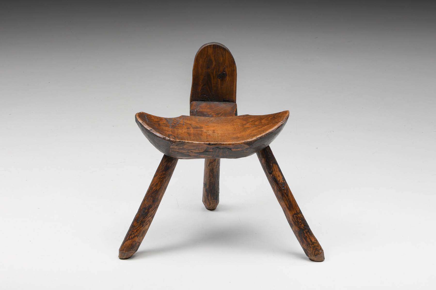 Vintage tripod stool in wabi sabi wood from the 1940s