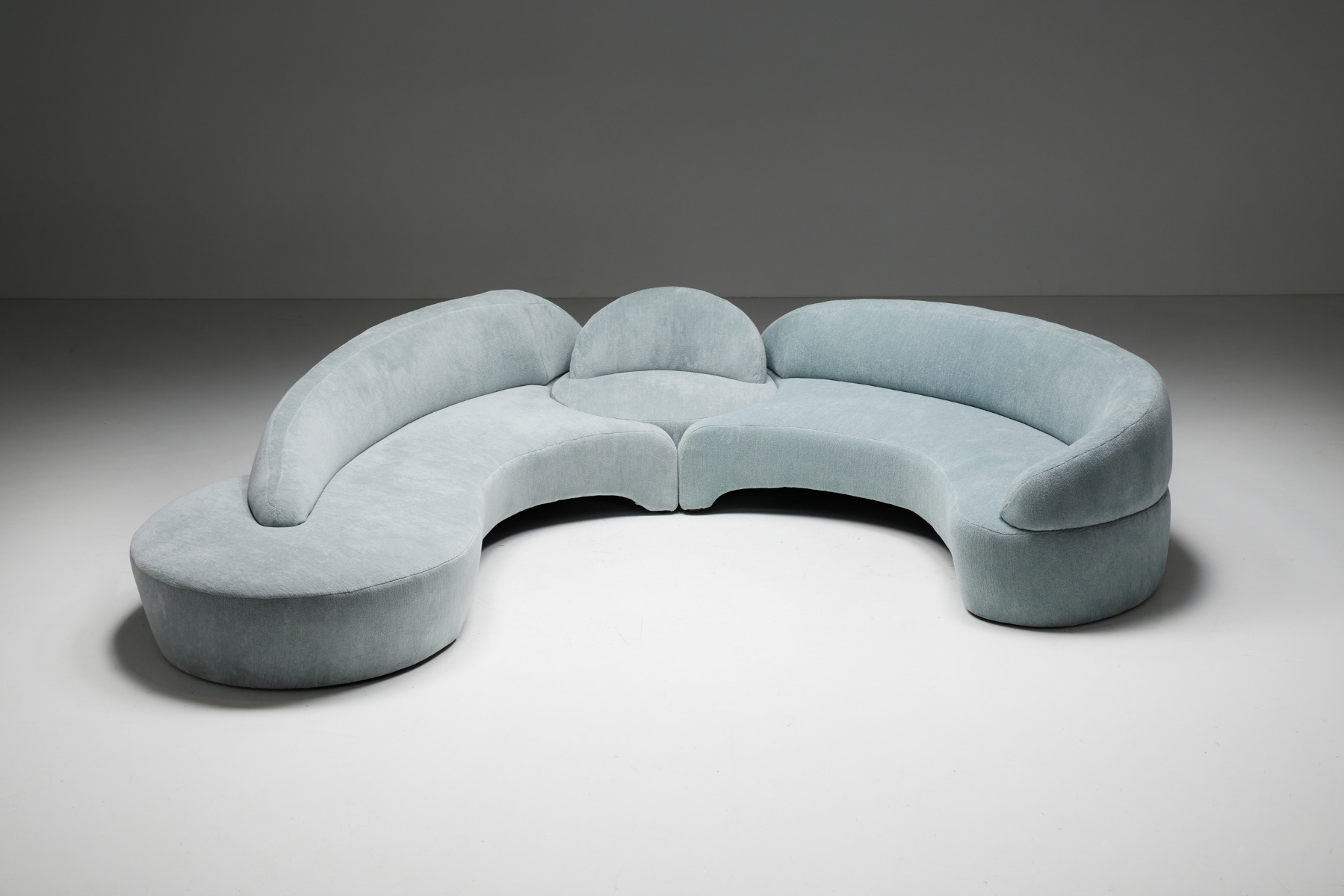 Vladimir Kagan sofa for Roche Bobois design