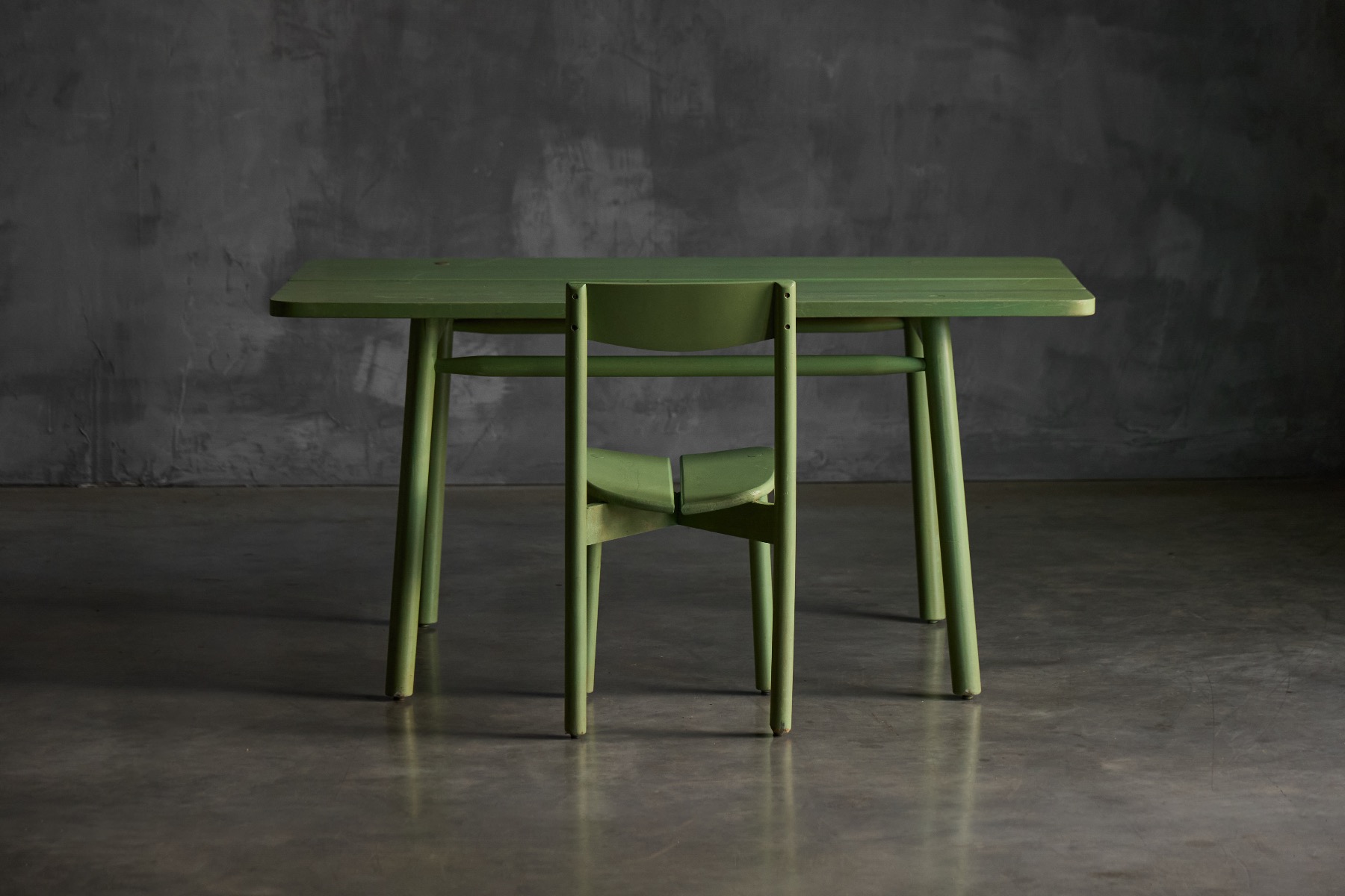 Refined modernist green dining chair from the 1960s