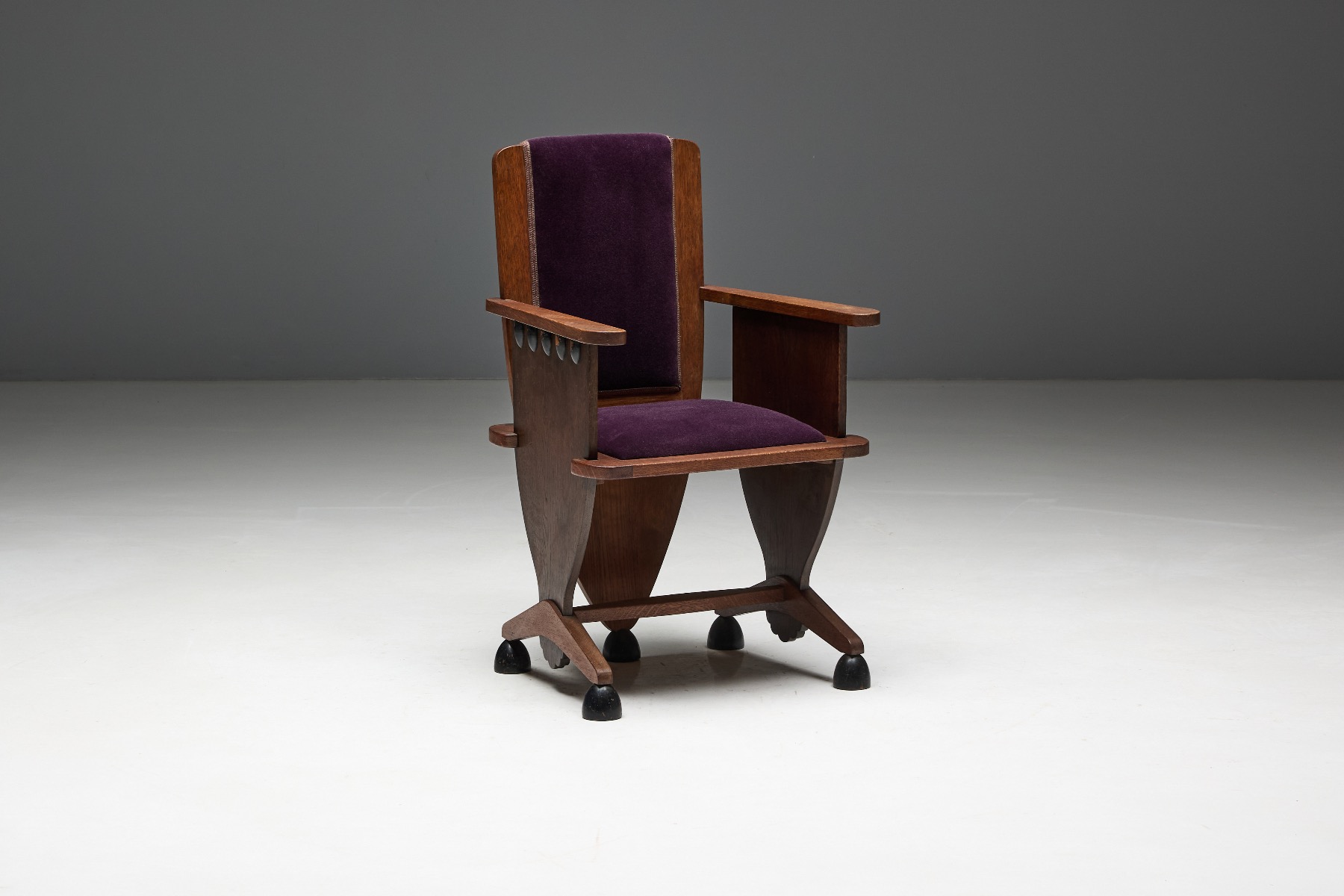 1930s Art Deco sculptural chair
