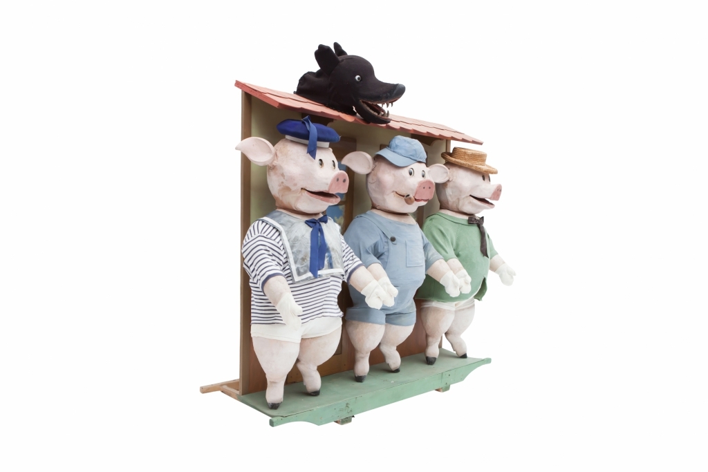1930s Three Little Pigs puppetry collectible