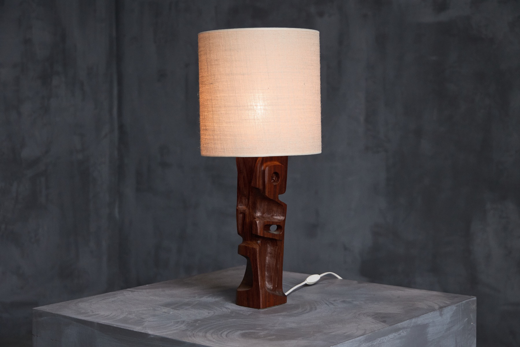 Sculptural modernist table light from the 1970s