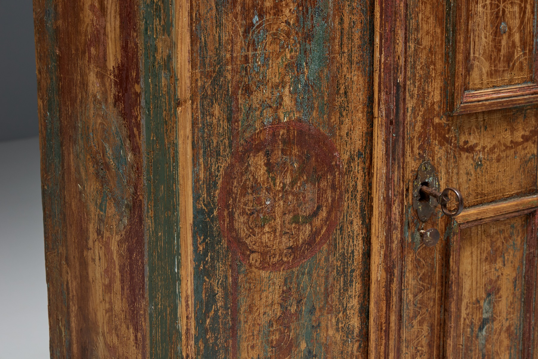 Antique rural travail populaire cabinet 1700s