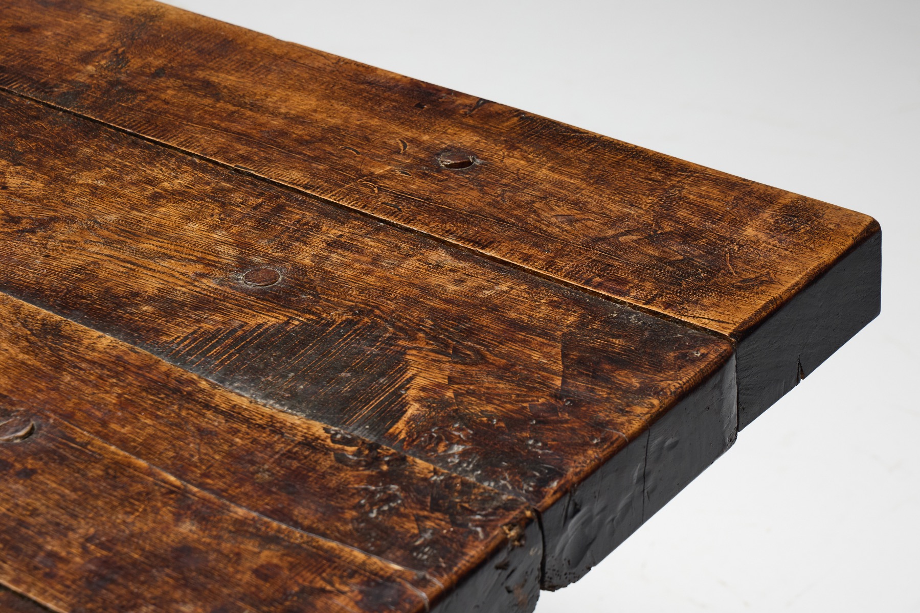 Antique travail populaire dining table