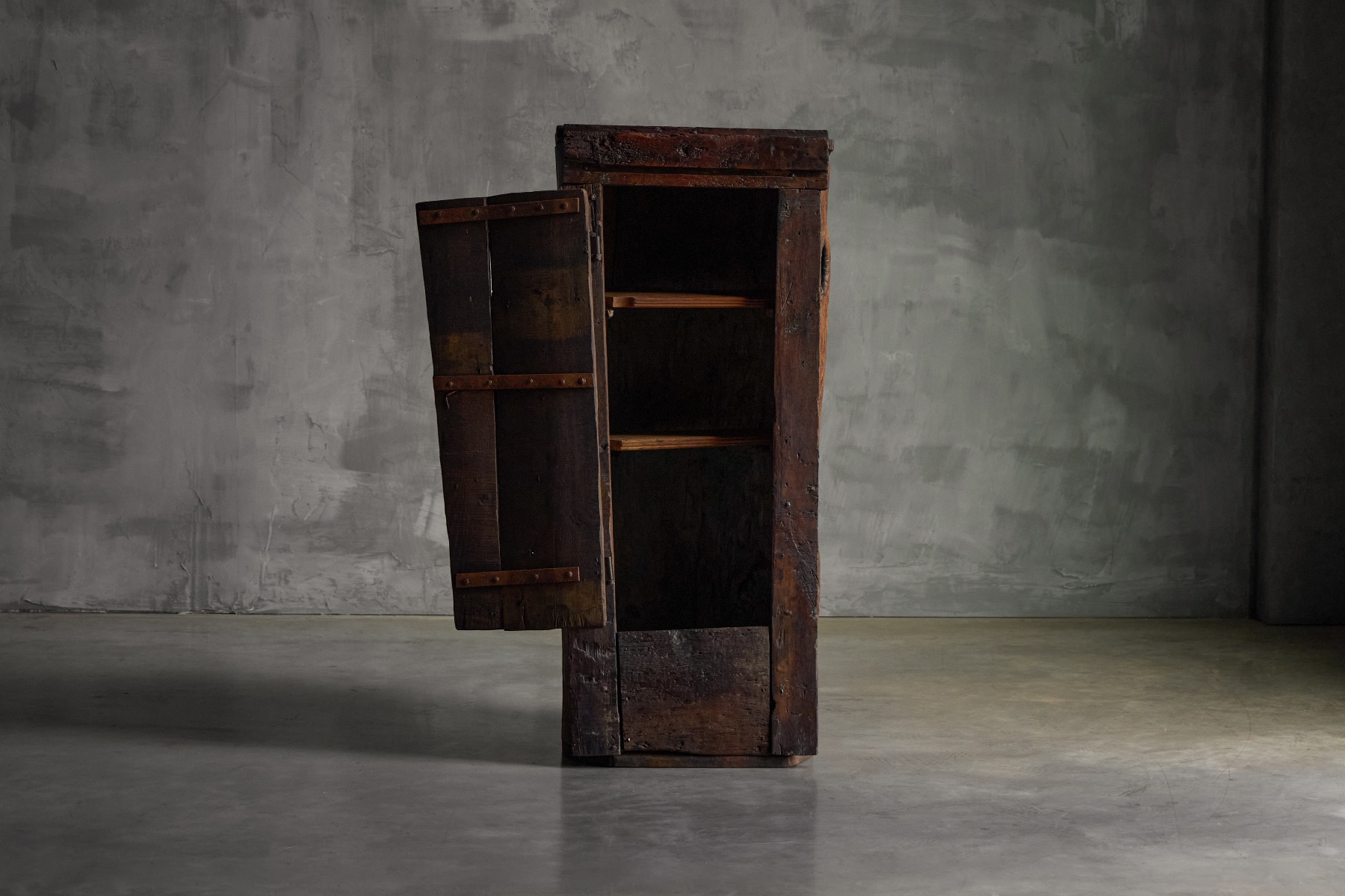 Antique bonnetière with rustic vernacular character