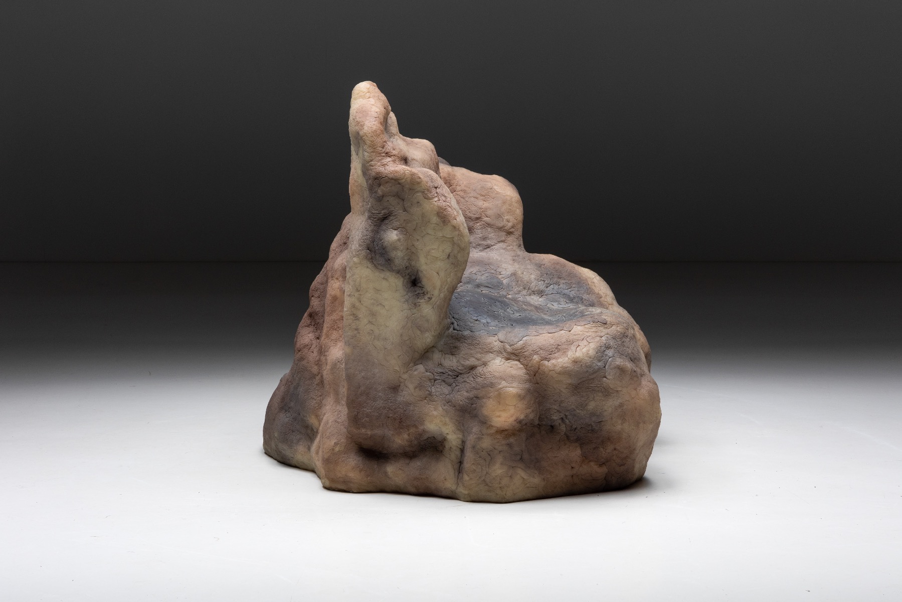 Contemporary boulder lounger by Elissa Lacoste 2019