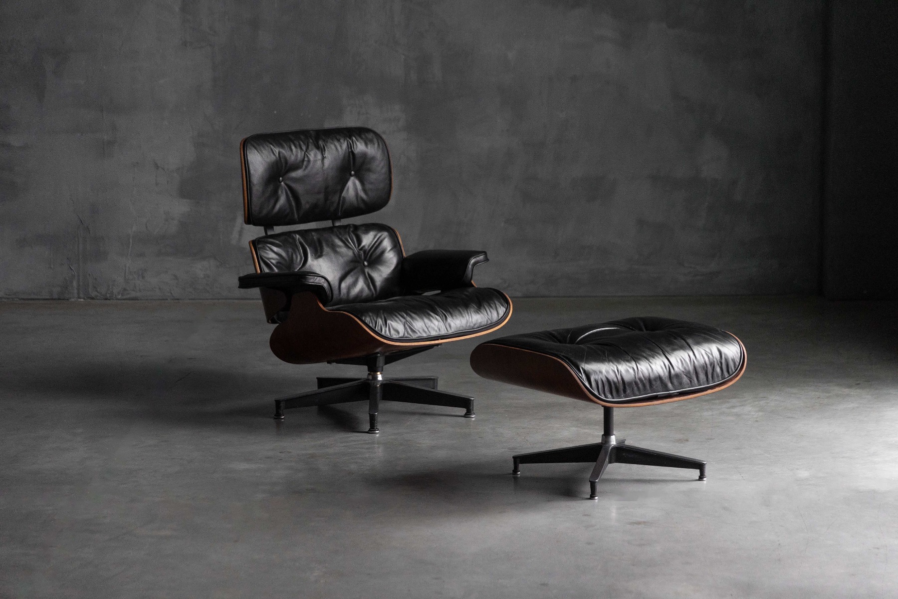 Early Eames Lounge Chair and Ottoman set from 1957 production