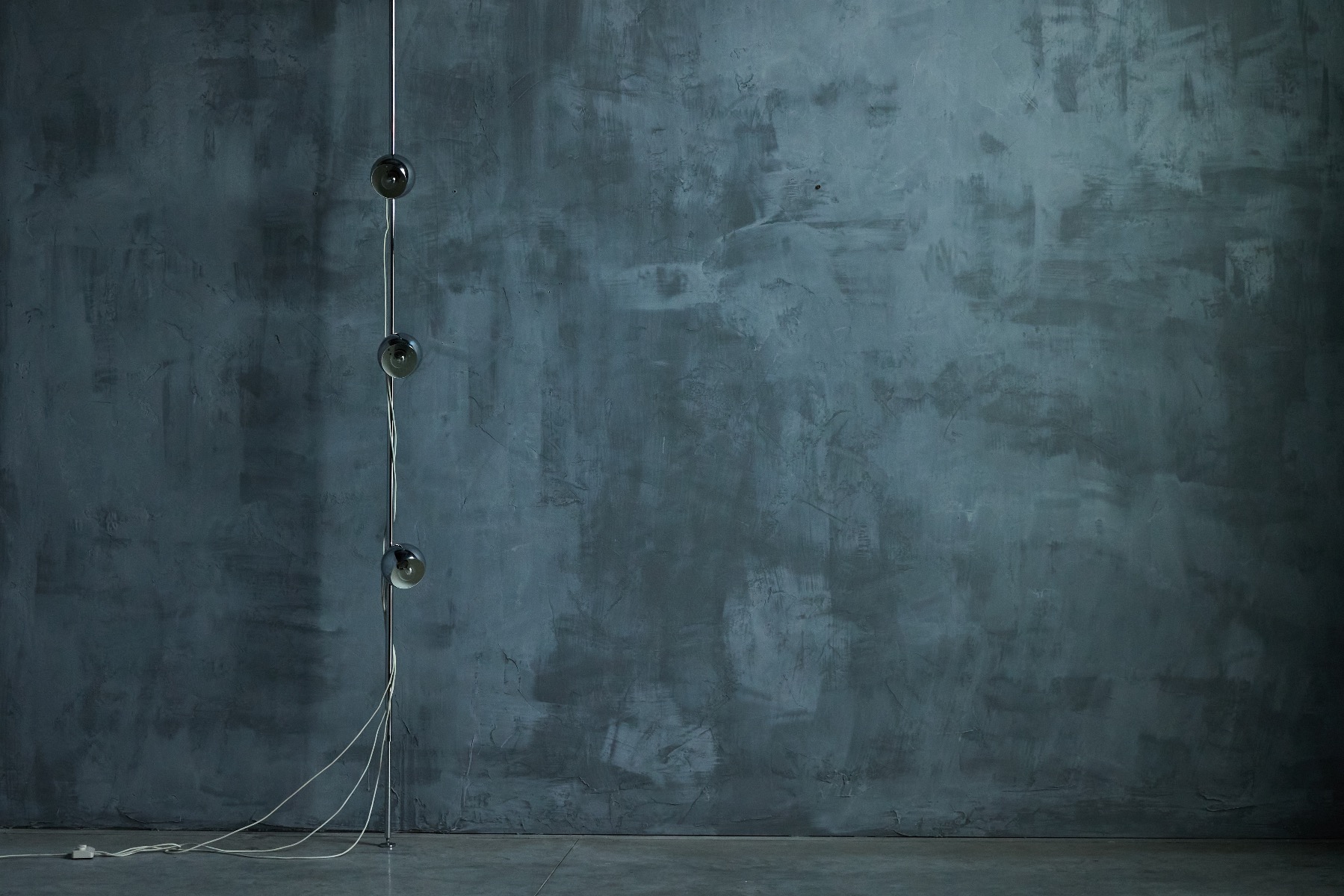 Vintage tension pole lamp Goffredo Reggiani