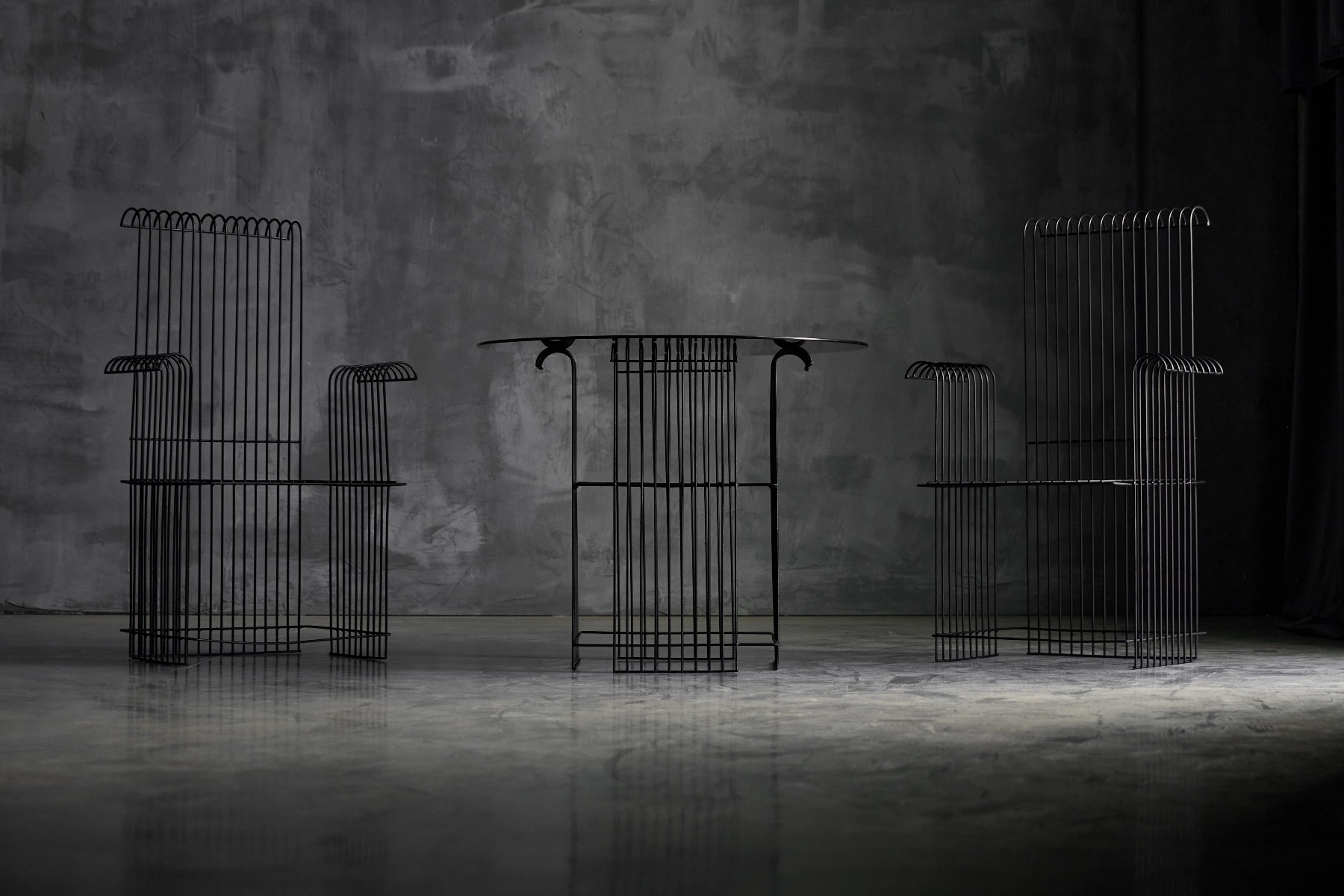 Modernist patio set with geometric wire construction