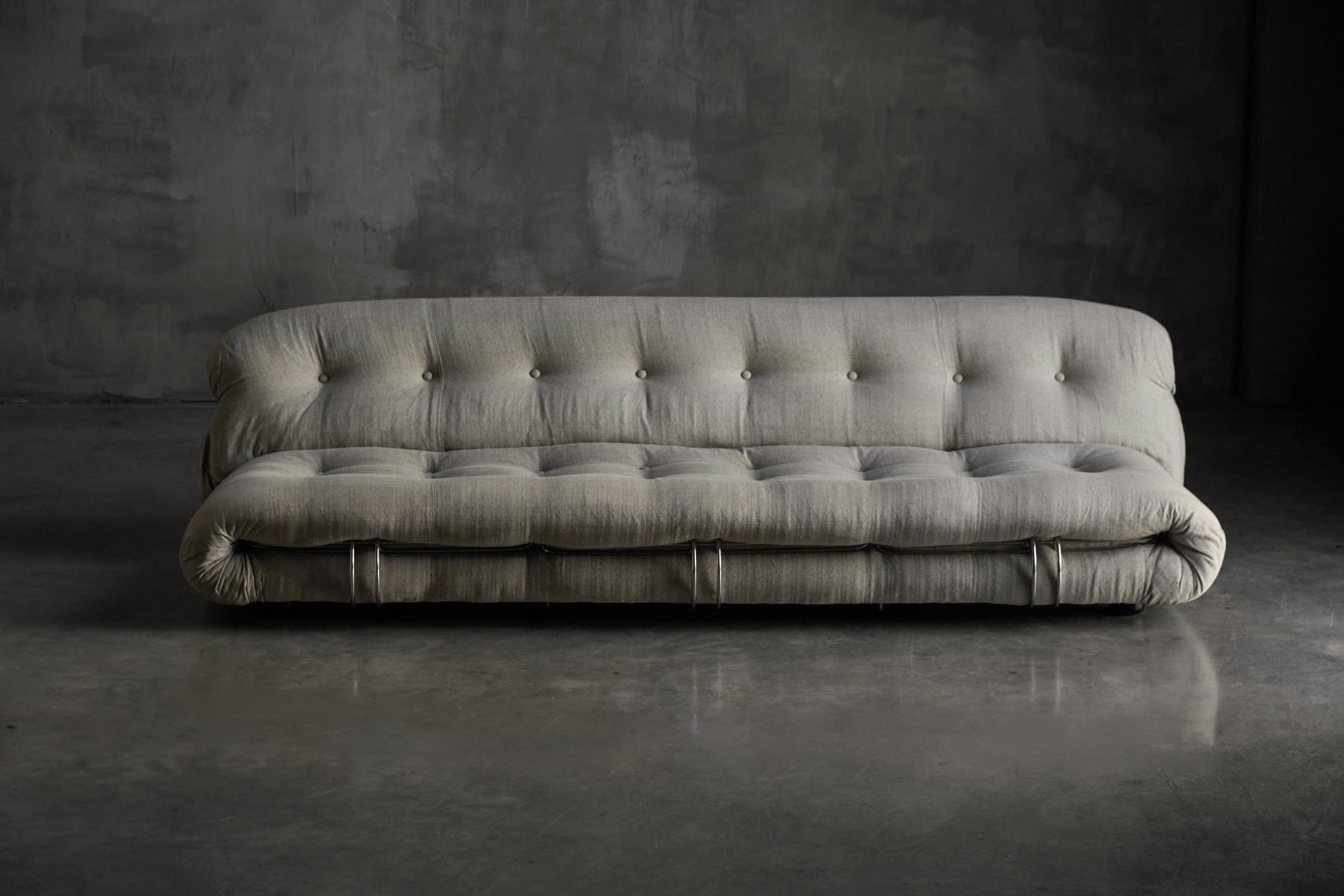Soriana sofa by Afra and Tobia Scarpa with sculptural form
