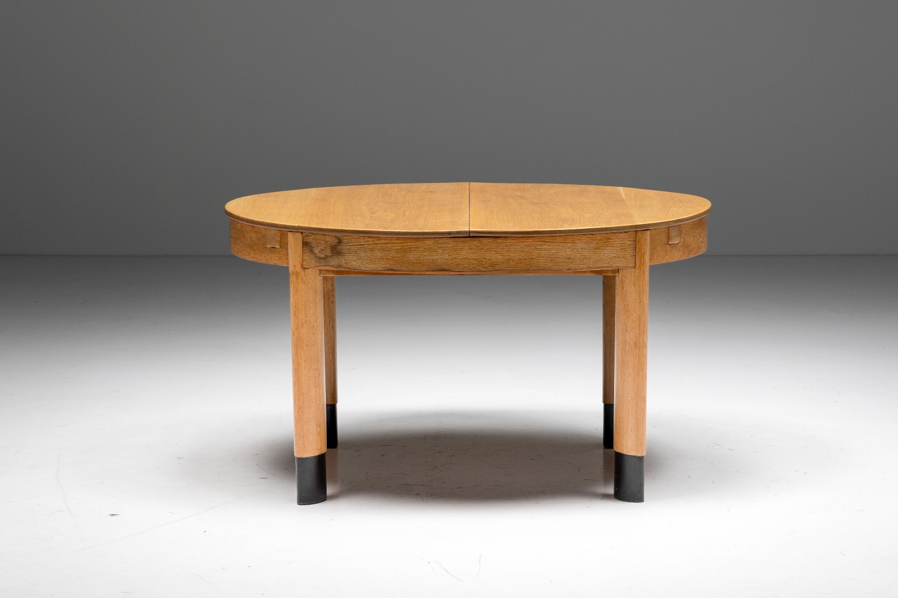 Vintage oval oak dining table from Holland from the 1920s