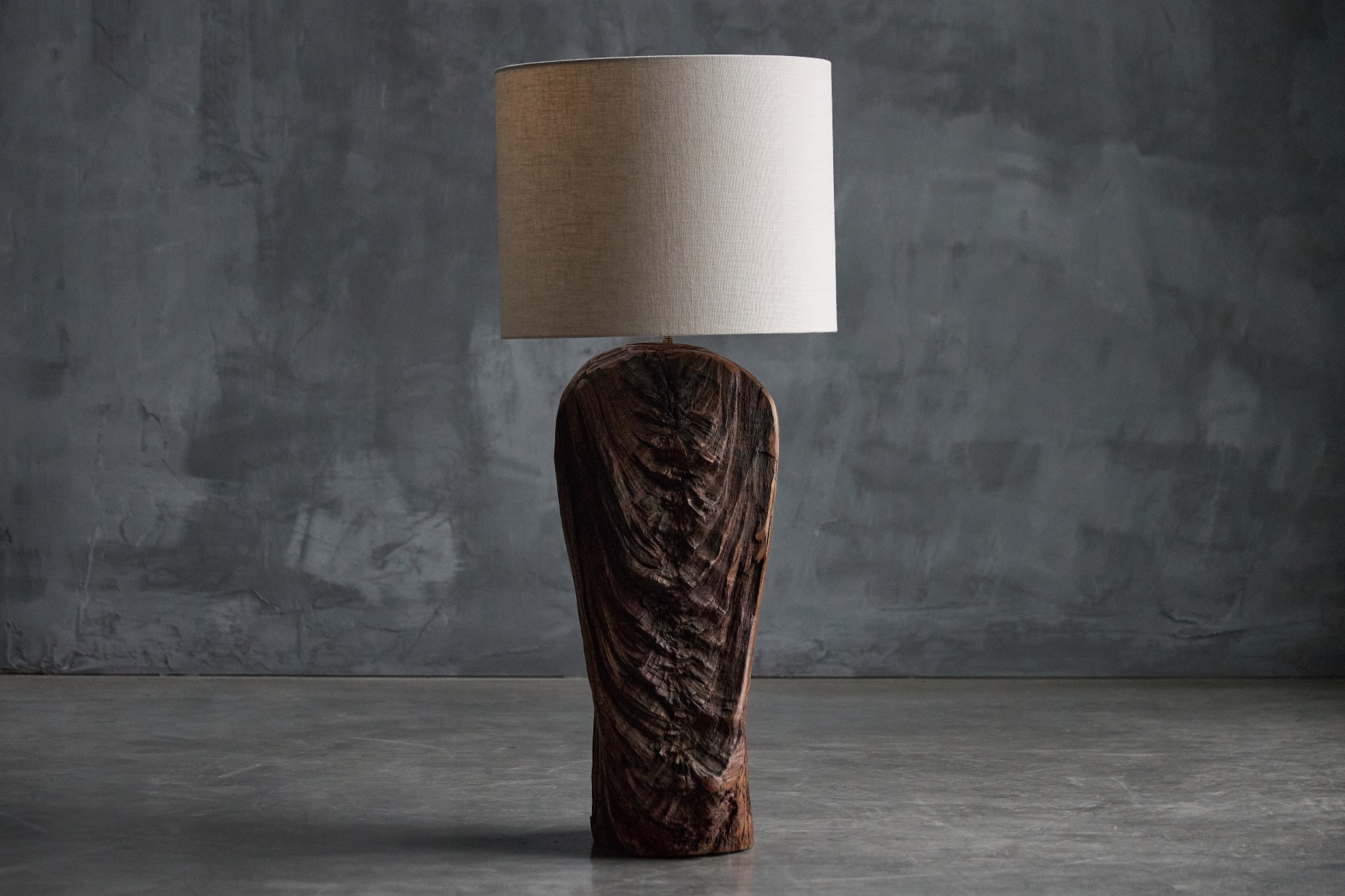 Monoxyle Brutalist Floor Lamp - 1970s