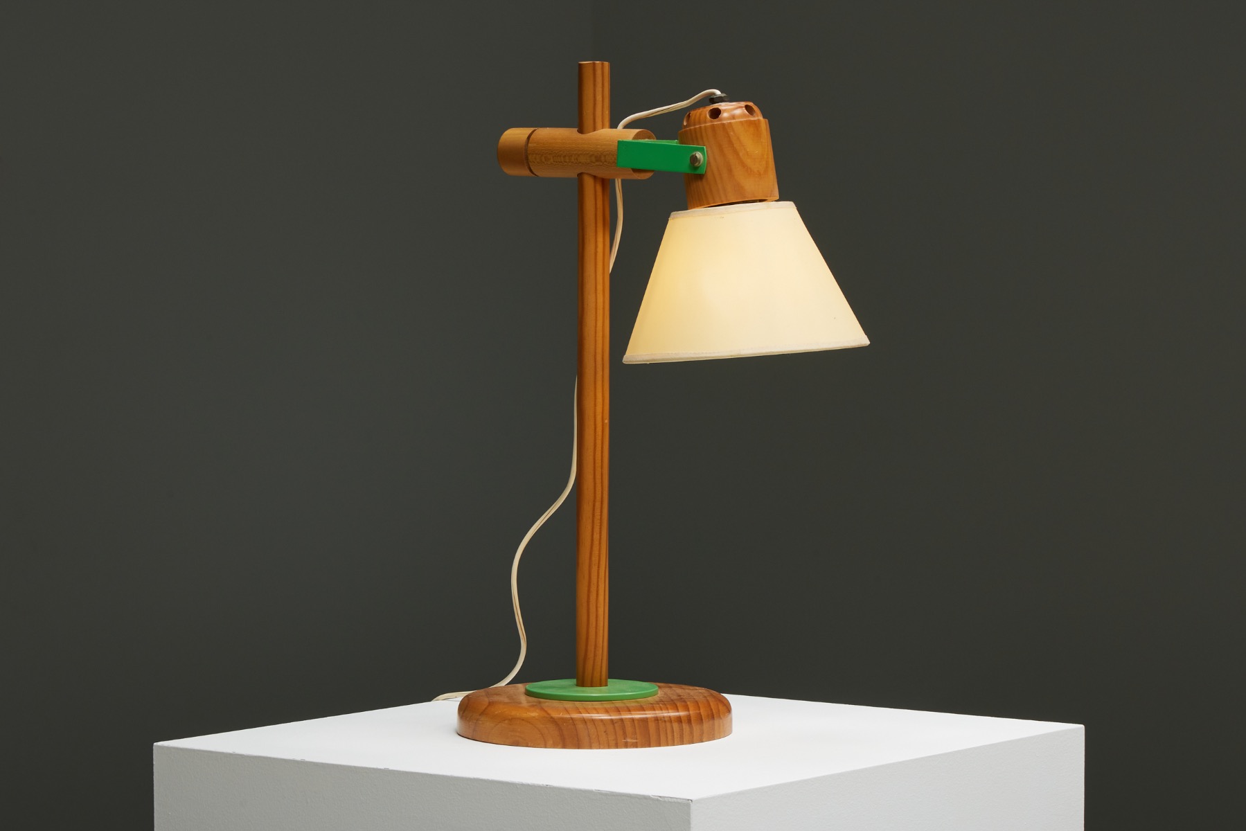 Mid-Century Pine Wood Desk Lamps - 1980s