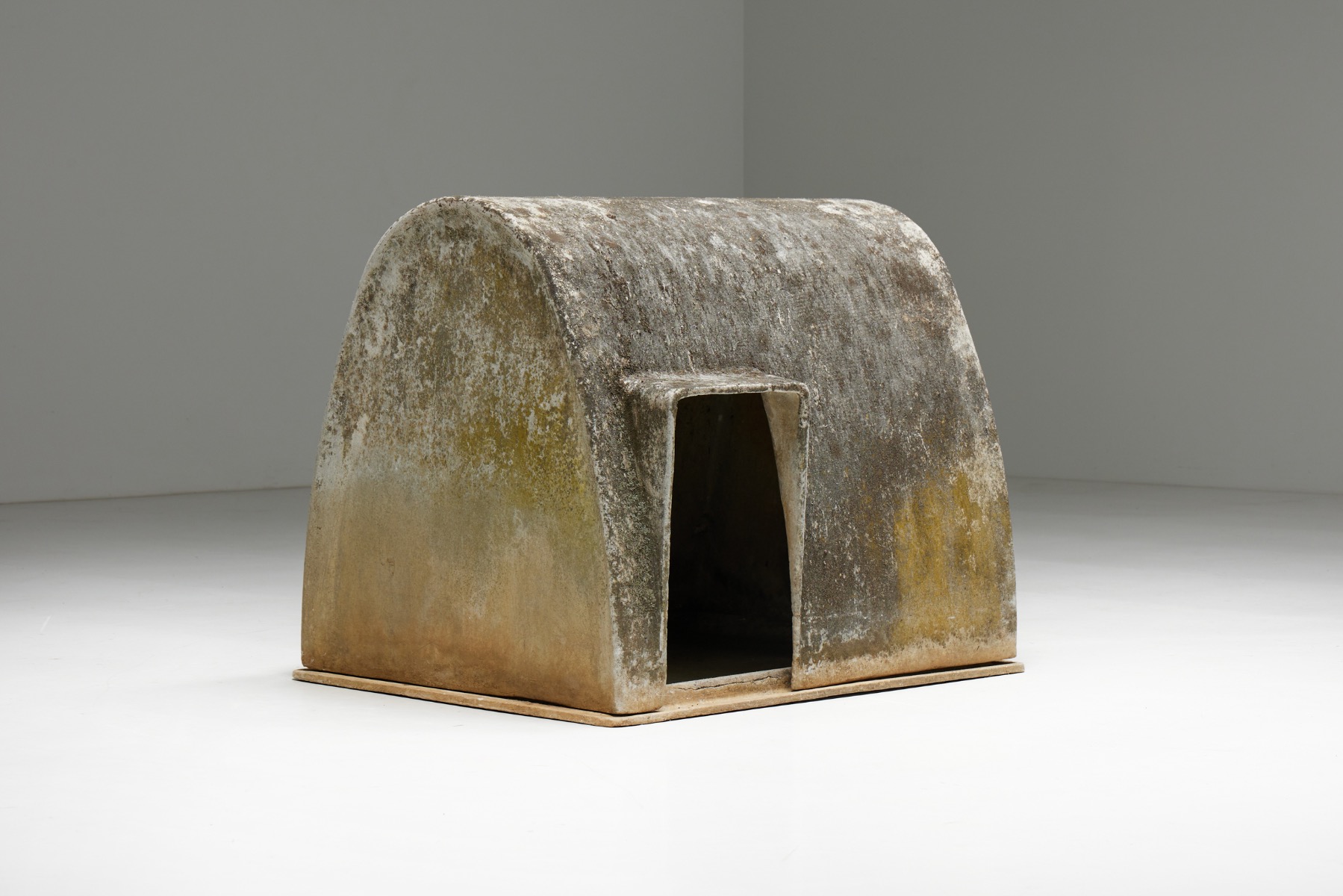 Dog House by Willy Guhl for Eternit - 1960s