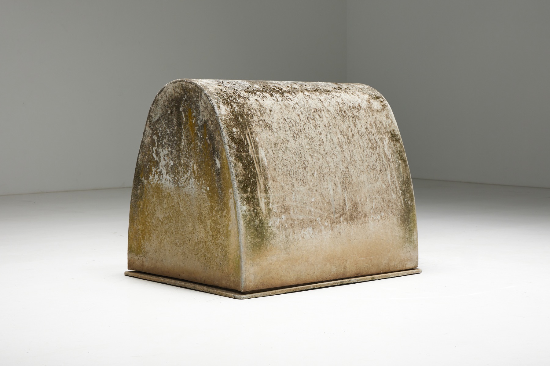 Dog House by Willy Guhl for Eternit - 1960s