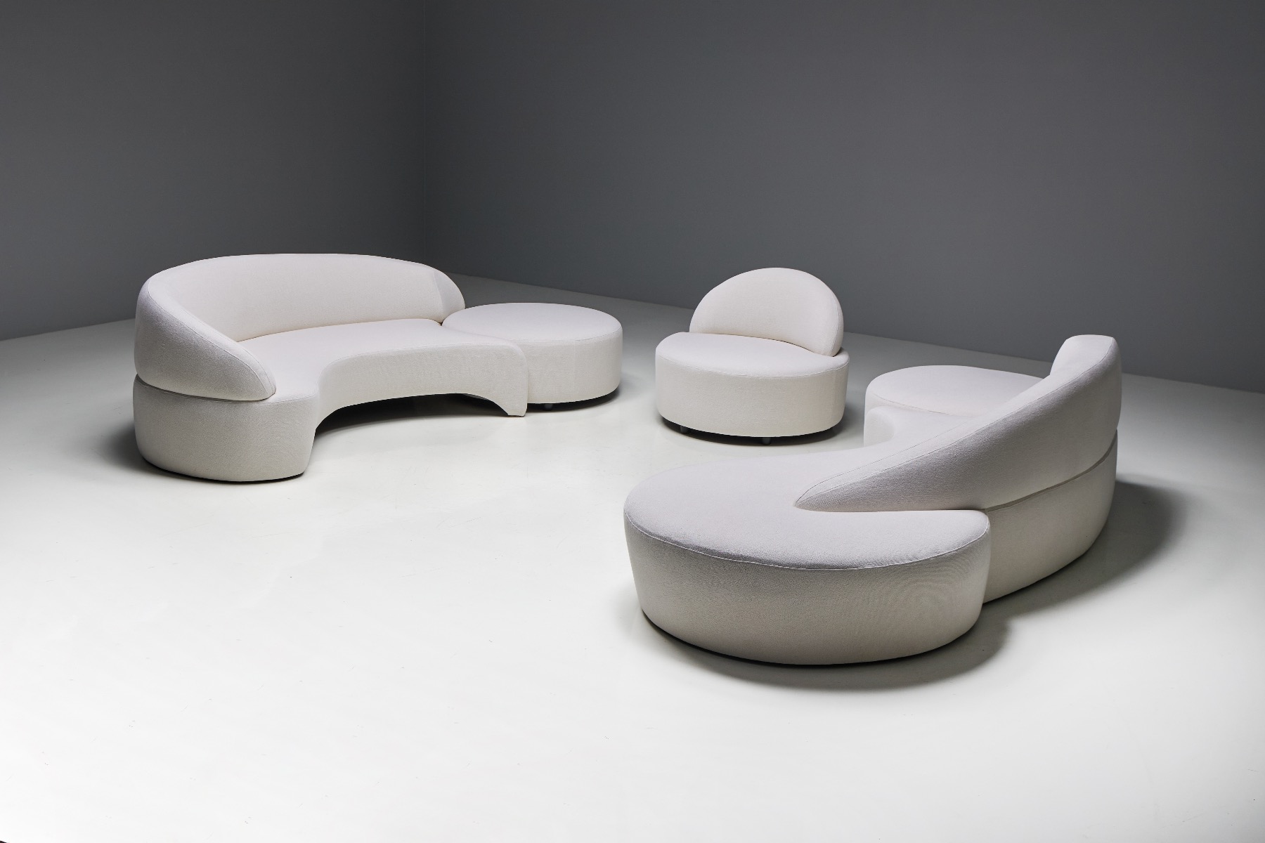 Vladimir Kagan Roche Bobois 2003 sofa
