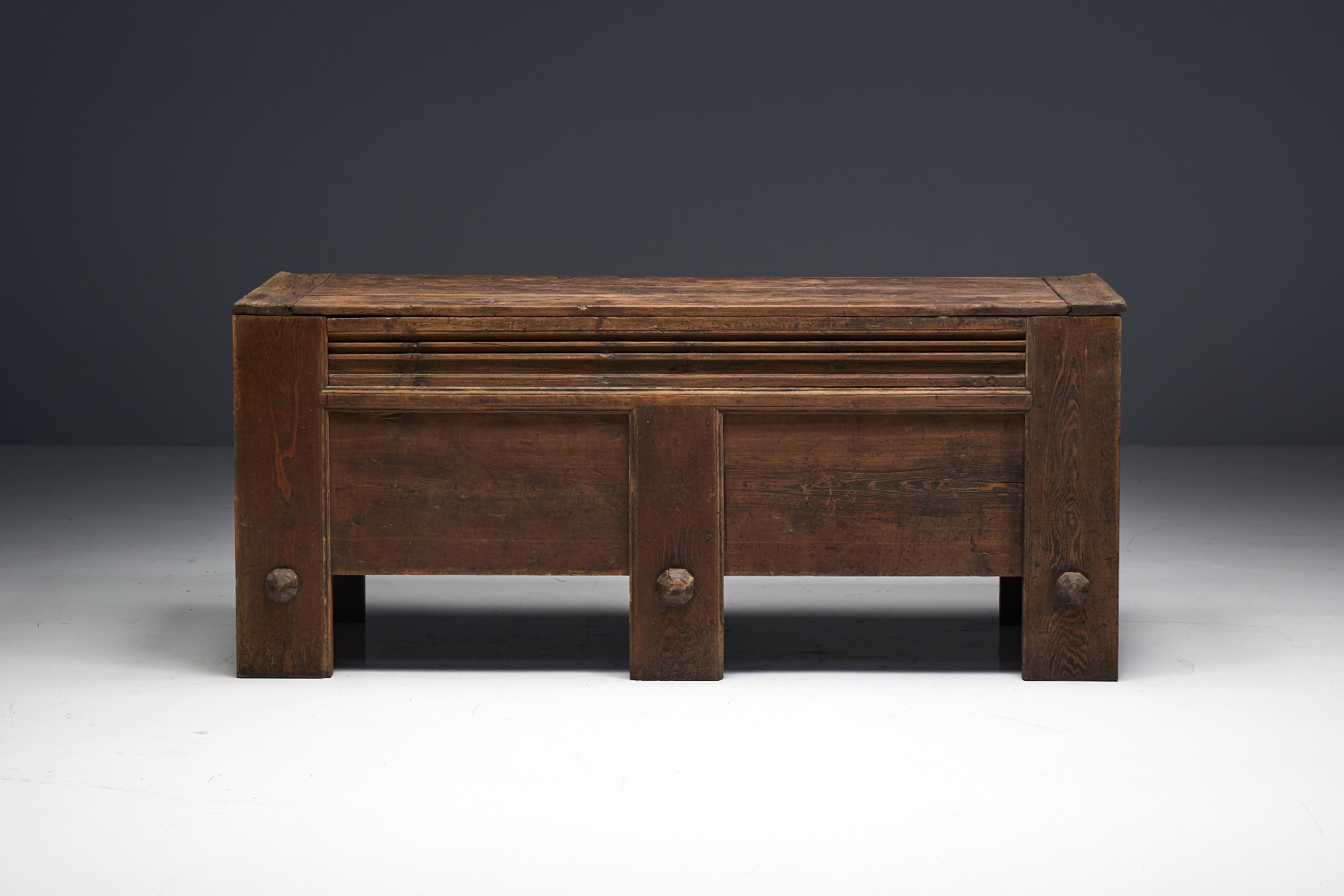 Rustic mountain chest with brutalist character