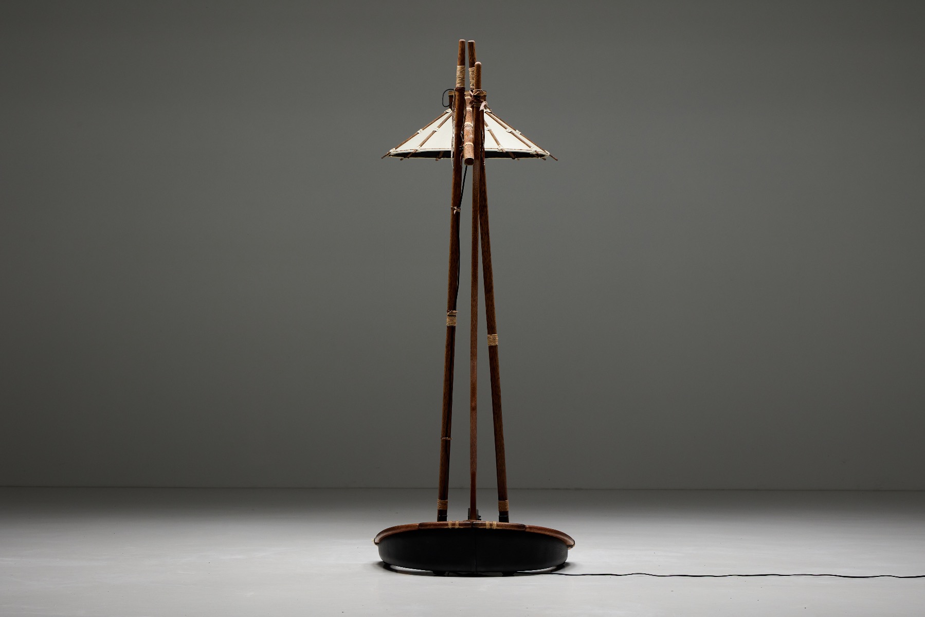 Artisan arc floor lamp in palm wood design