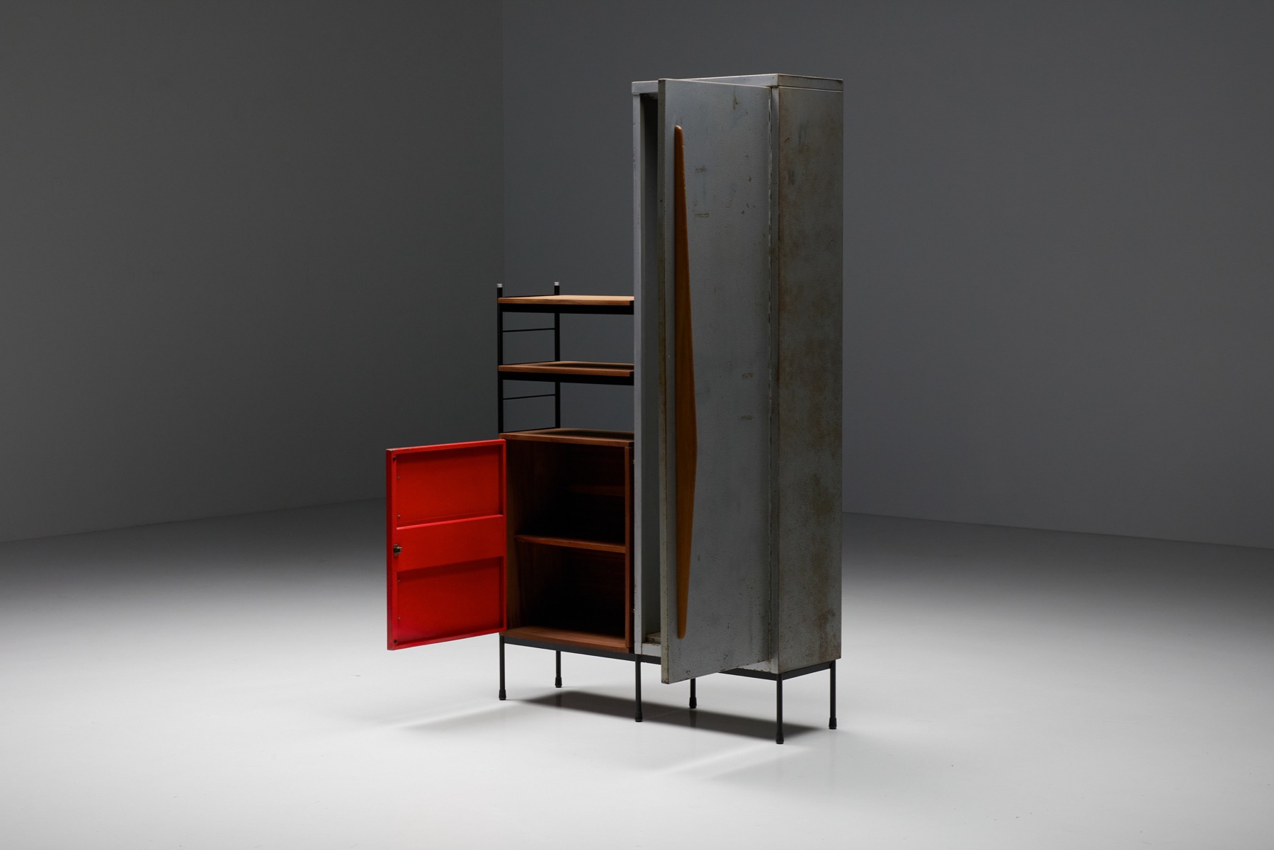 Belgian design cabinet by Willy van der Meeren