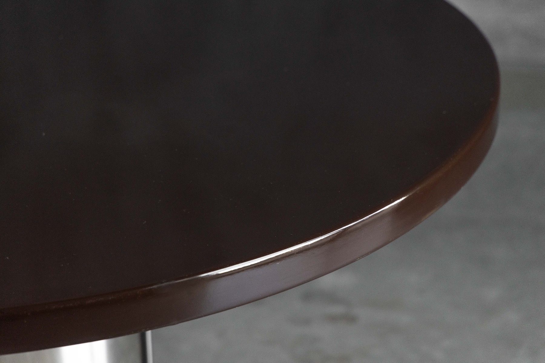 Sculptural Cidonio dining table by Driade, Italian modernist design