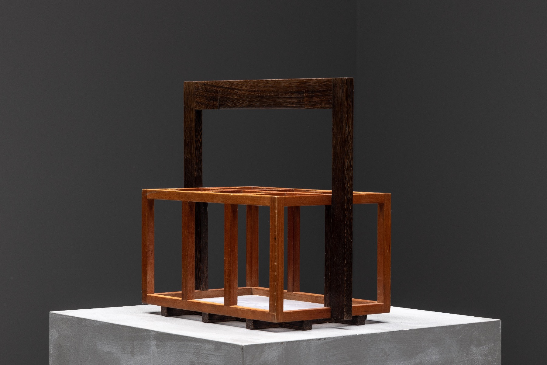 Contemporary wine holder by André Verroken