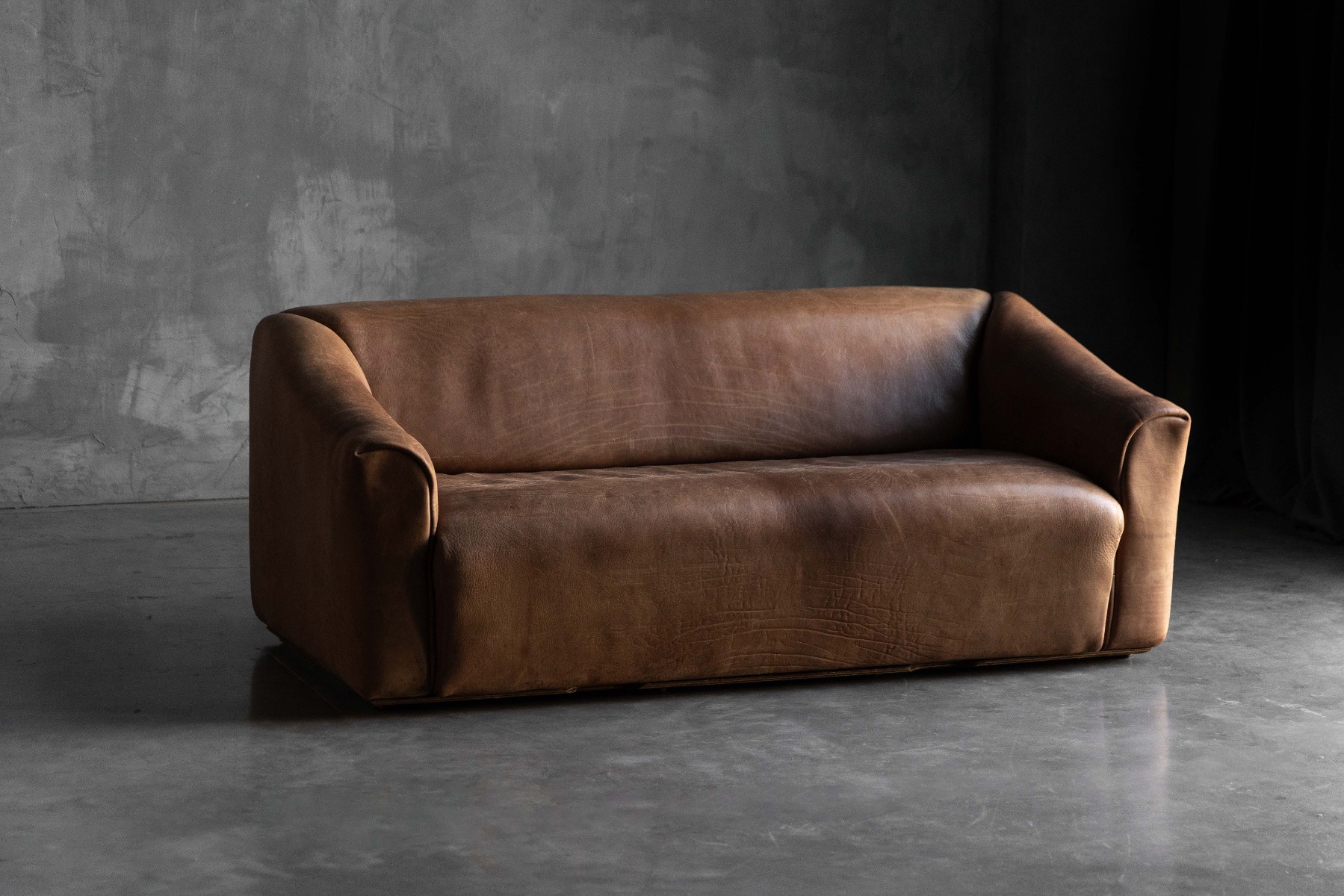 Vintage De Sede DS47 sofa in natural bullhide leather